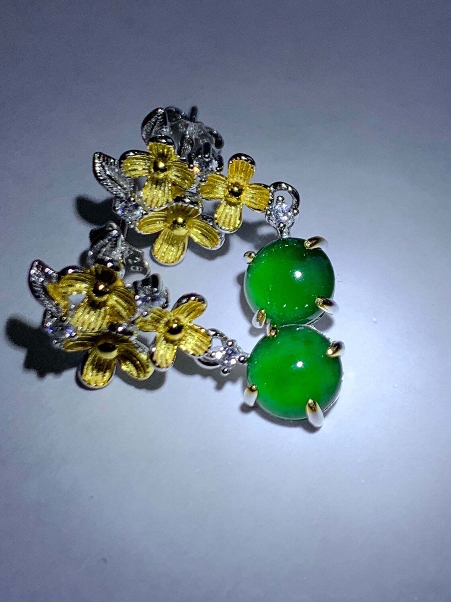 Natural Guatemalan Icy Translucent Vibrant Green Jadeite Spring Flower Stud Earrings Sterling Silver 天然高冰危绿翡翠银镶耳钉