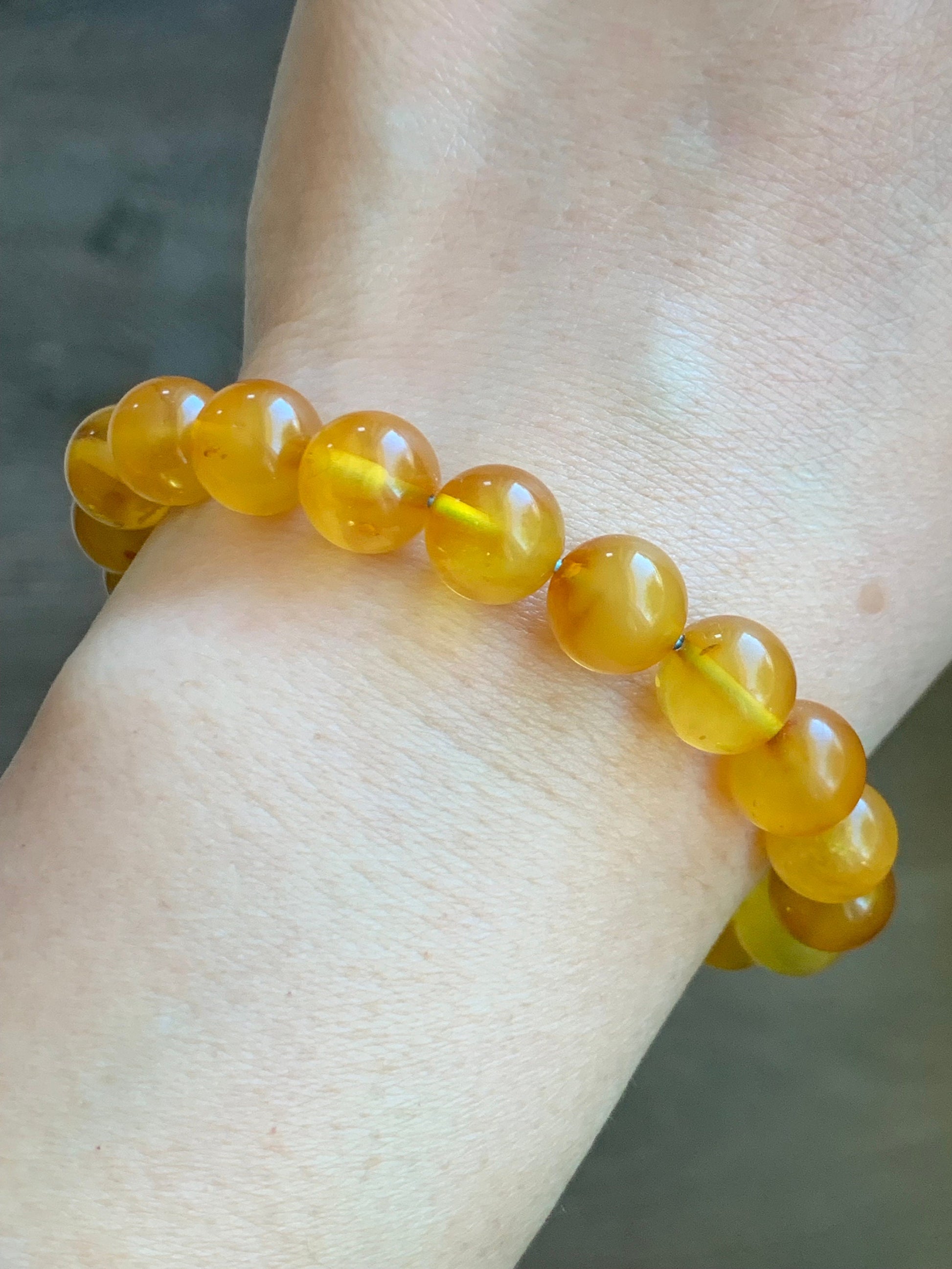 Natural Guatemalan Premium Icy Light Blue Jadeite Bead Aged Fossilized Honeybee Wax Yellow Tree Resins Beaded Bracelet 7" 12g 天然冰危蓝翡翠珠蜜蜡珠手串