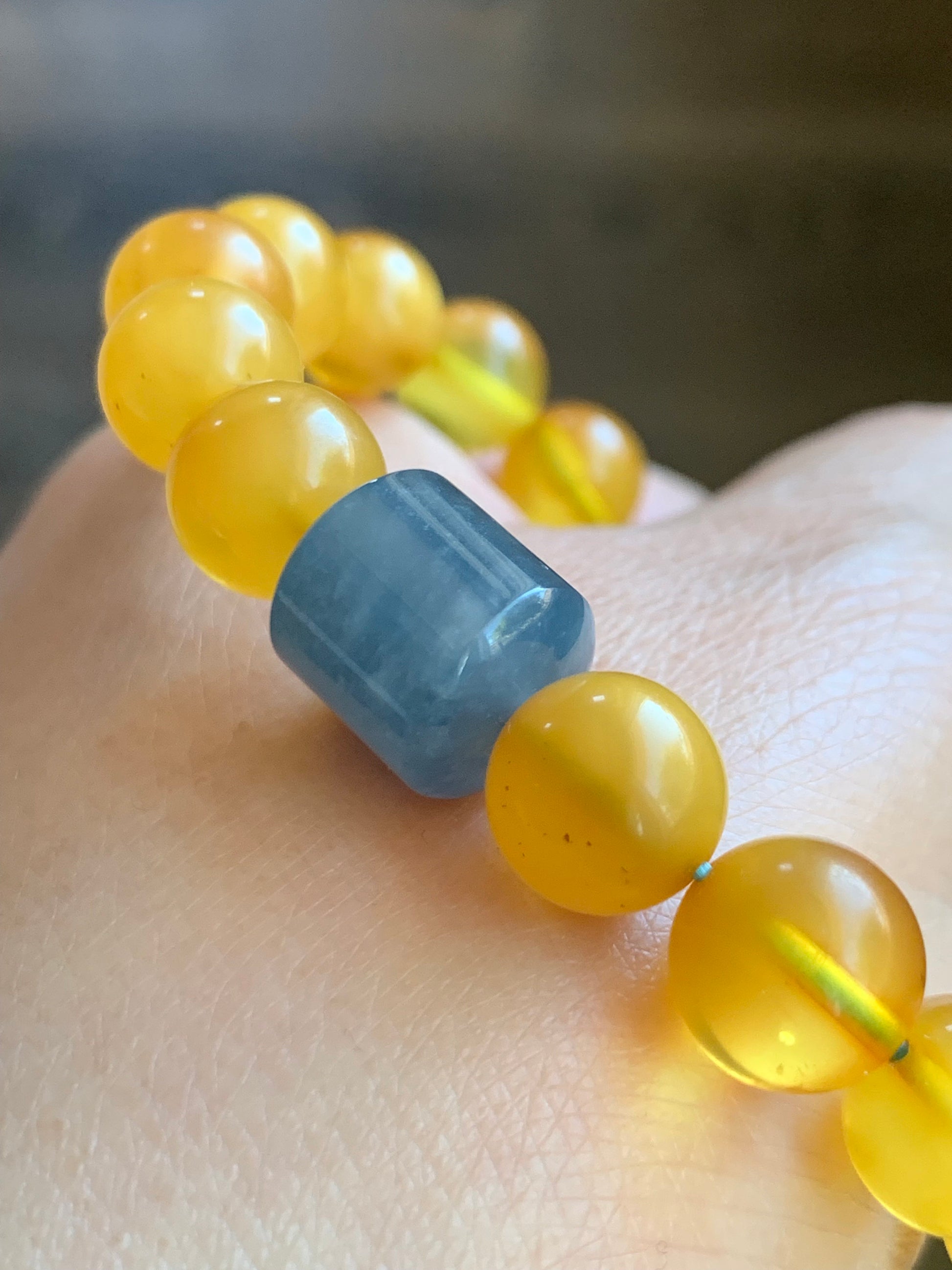 Natural Guatemalan Icy Translucent Blue Jadeite Barrel Bead Fossilized Honeybee Wax Tree Resin Beads Beaded Bracelet 6.75" 12g 天然冰危蓝翡翠珠蜜蜡珠手串