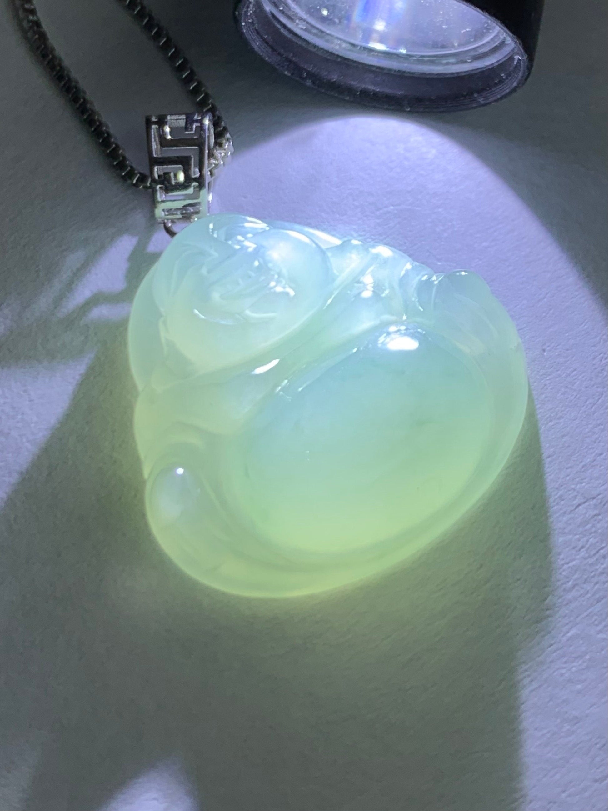 Natural Burmese Icy Translucent Gelatinous Light Green Jadeite Carved Buddha Pendant 18K White Gold 3 grams 天然缅甸冰胶晴底翡翠佛公镶嵌吊坠