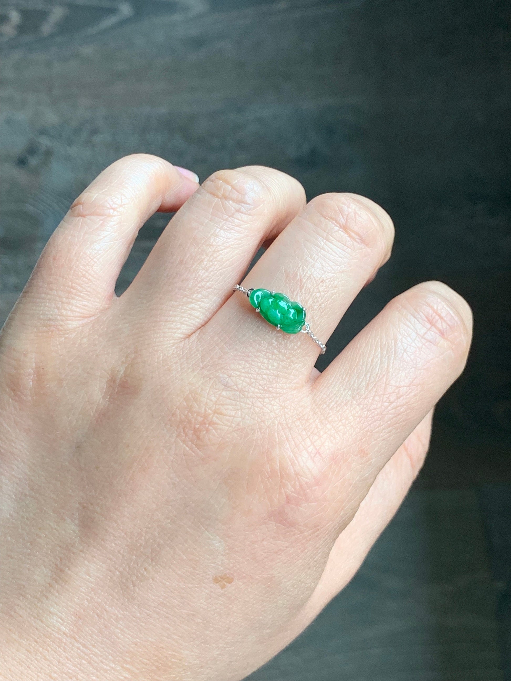 Certified Natural Burmese Icy Translucent Vibrant Green Jadeite Carved Lotus Flower Chain Ring 18K White Gold Adjustable 天然缅甸冰阳绿翡翠荷花镶嵌戒指