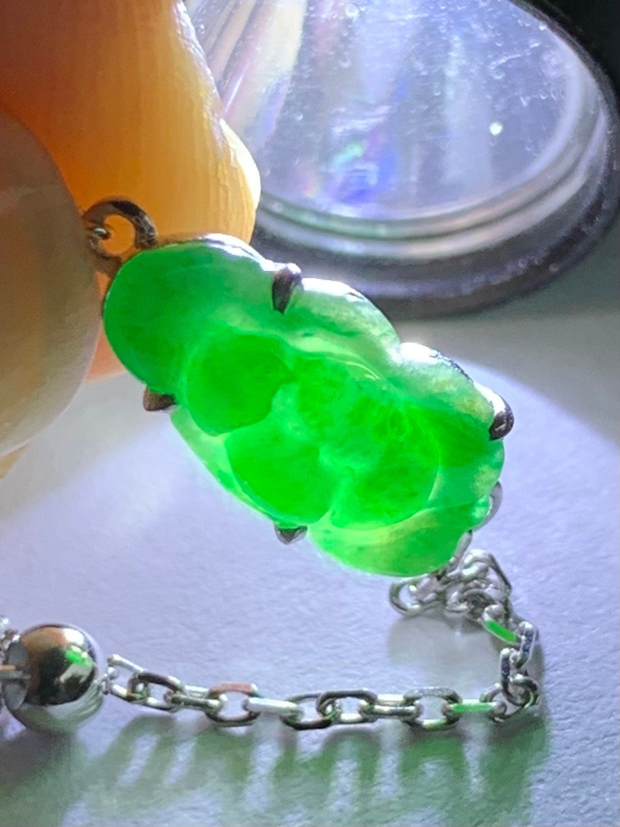 Certified Natural Burmese Icy Translucent Vibrant Green Jadeite Carved Lotus Flower Chain Ring 18K White Gold Adjustable 天然缅甸冰阳绿翡翠荷花镶嵌戒指