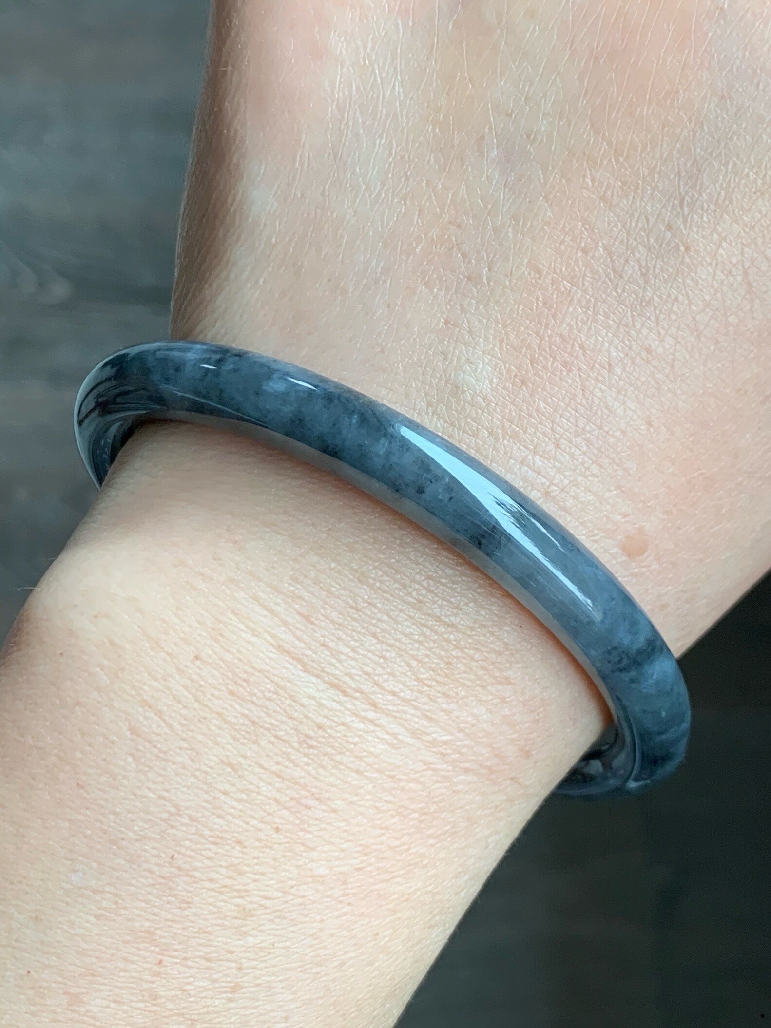 Certified Natural Burmese Icy Translucent Dark Wuji Jadeite Slim Bangle Bracelet 7.5x7.6mm 58mm 7" 30.58g 天然缅甸冰乌鸡翡翠圆条手镯 1490