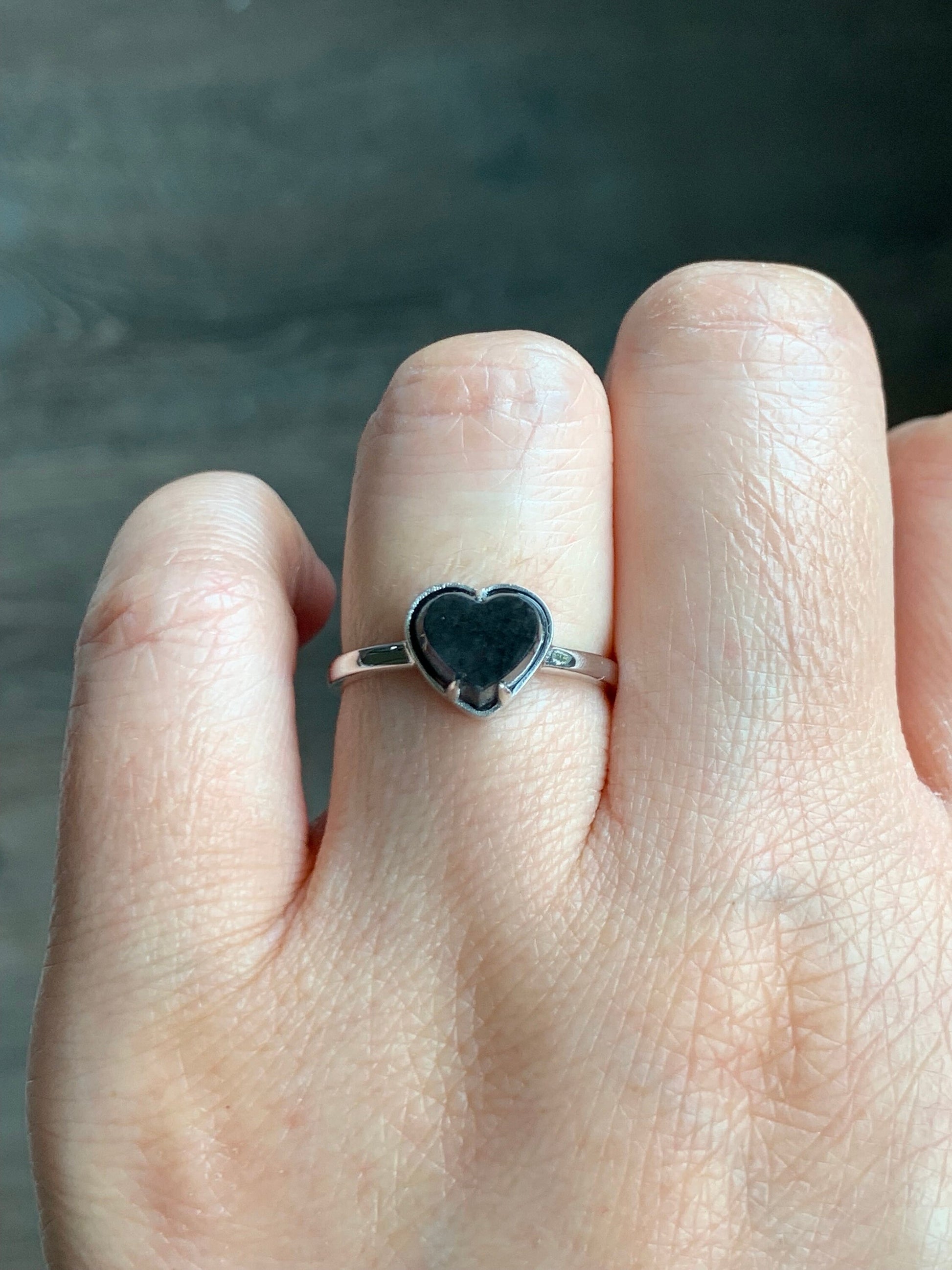Certified Natural Burmese Icy Translucent Dark Wuji Jadeite Heart Ring 18K White Gold Size 7.25 2.41g 天然缅甸冰乌鸡翡翠爱心蛋面镶嵌戒指 7045