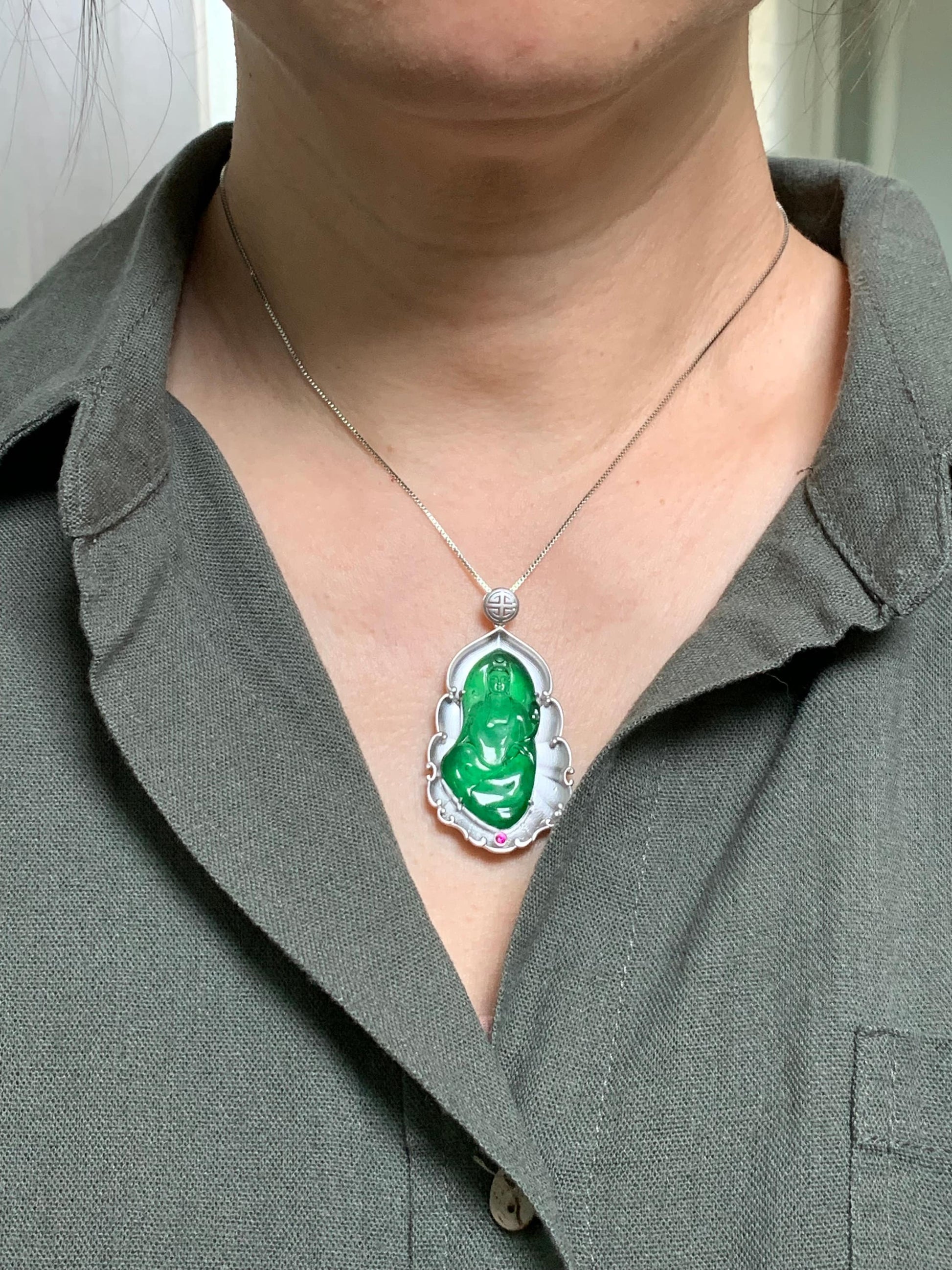 Certified Natural Guatemalan Icy Highly Translucent Vibrant Green Jadeite Carved Guanyin Pendant Sterling Silver 10.95g 天然老种冰危绿翡翠观音镶嵌吊坠 1470