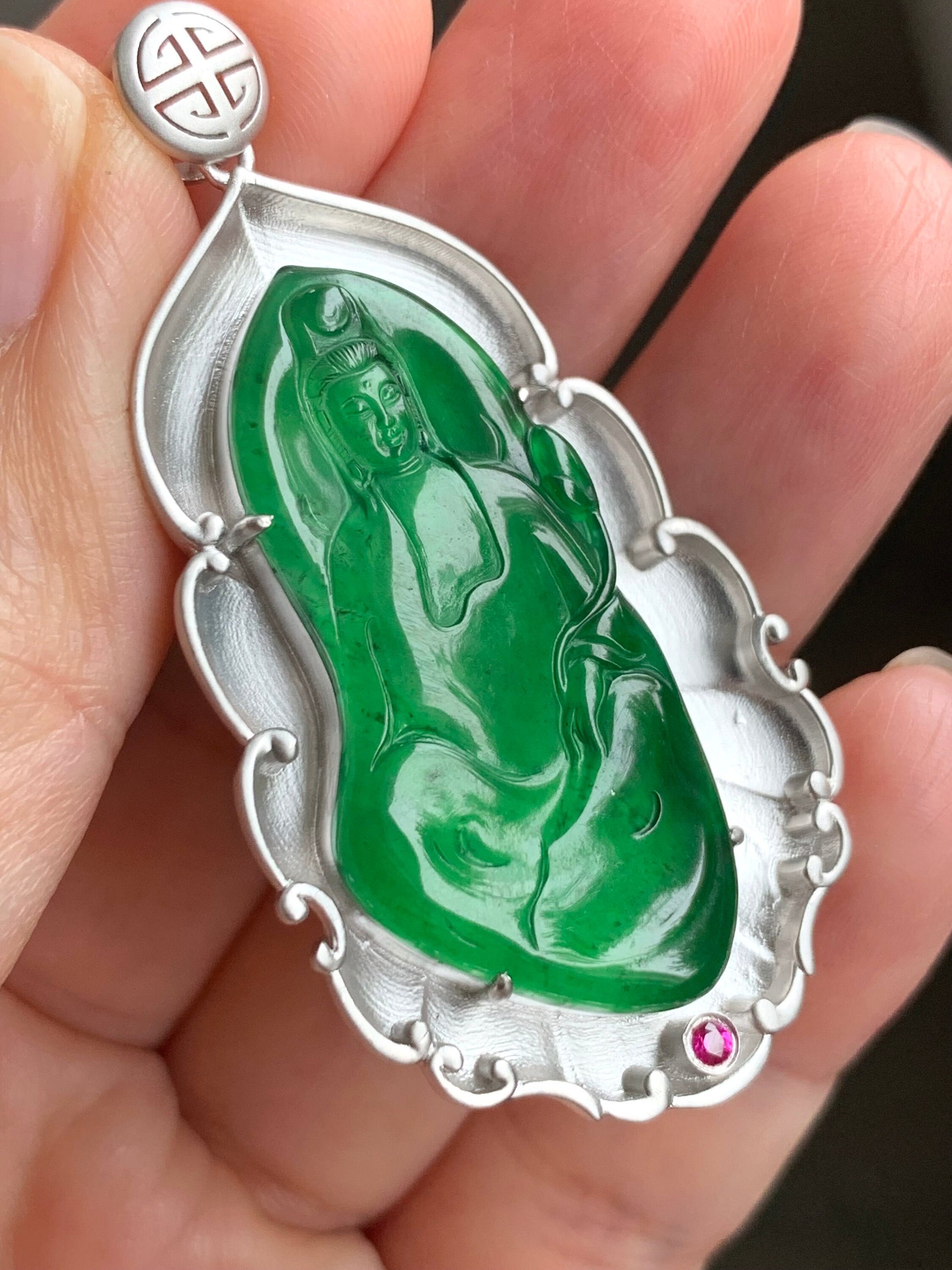 Certified Natural Guatemalan Icy Highly Translucent Vibrant Green Jadeite Carved Guanyin Pendant Sterling Silver 10.95g 天然老种冰危绿翡翠观音镶嵌吊坠 1470