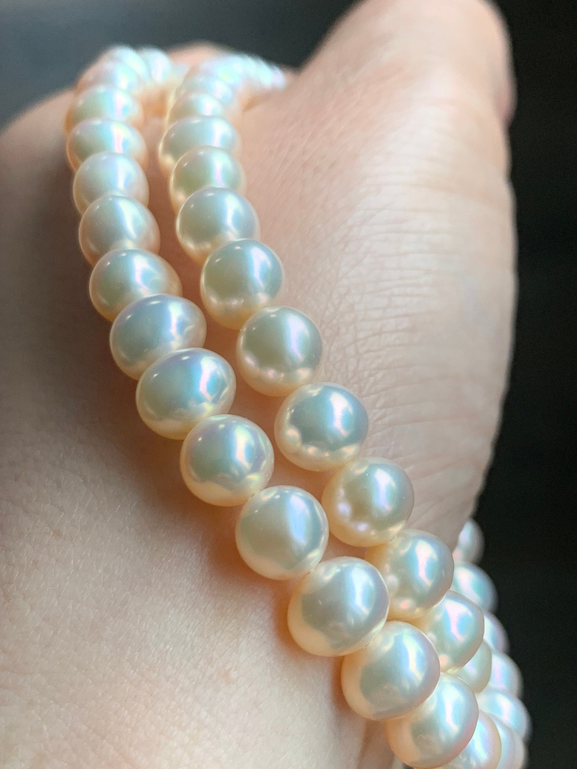 Natural Freshwater Light Champagne Candlelight Pearls Peachy Undertone Beaded Necklace Sterling Silver Clasp 7.6mm 17" 29g 天然淡水无核香槟色珍珠项链
