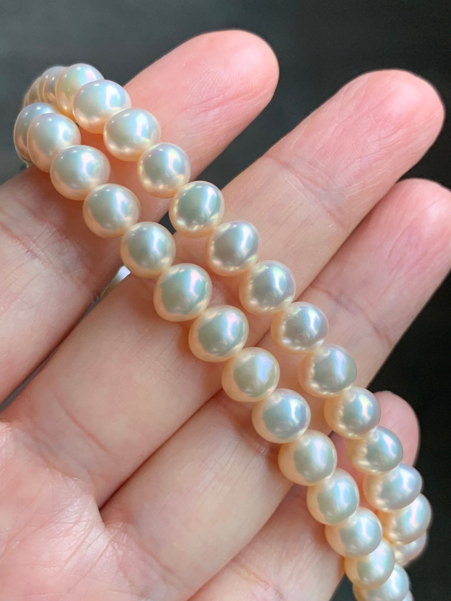 Natural Freshwater Light Champagne Candlelight Pearls Peachy Undertone Beaded Necklace Sterling Silver Clasp 7.6mm 17" 29g 天然淡水无核香槟色珍珠项链