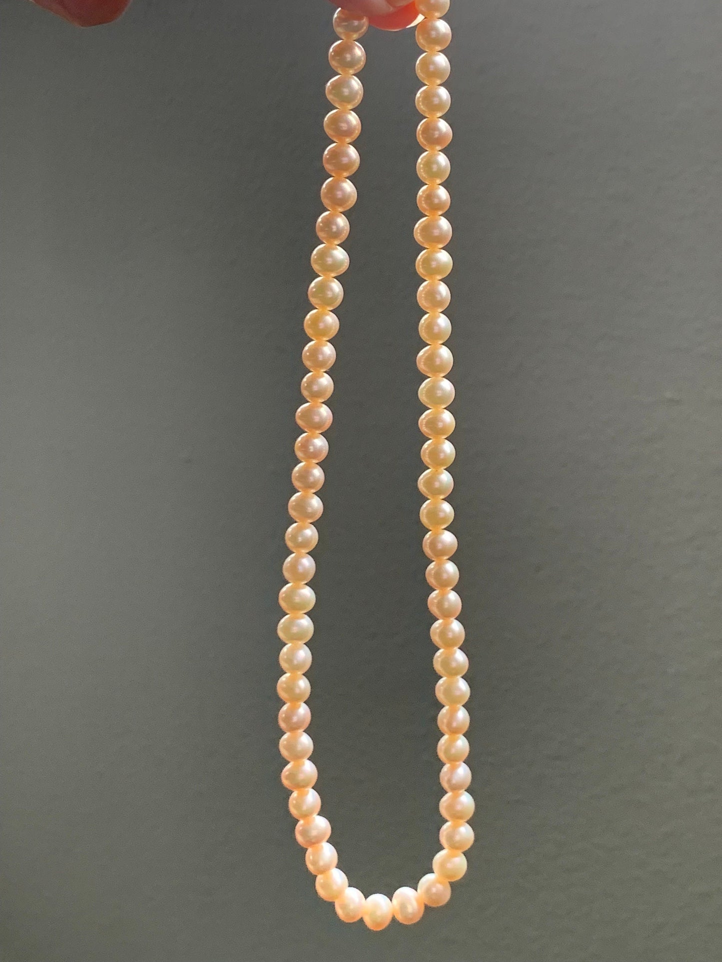 Natural Freshwater Light Champagne Candlelight Pearls Peachy Undertone Beaded Necklace Sterling Silver Clasp 7.6mm 17" 29g 天然淡水无核香槟色珍珠项链