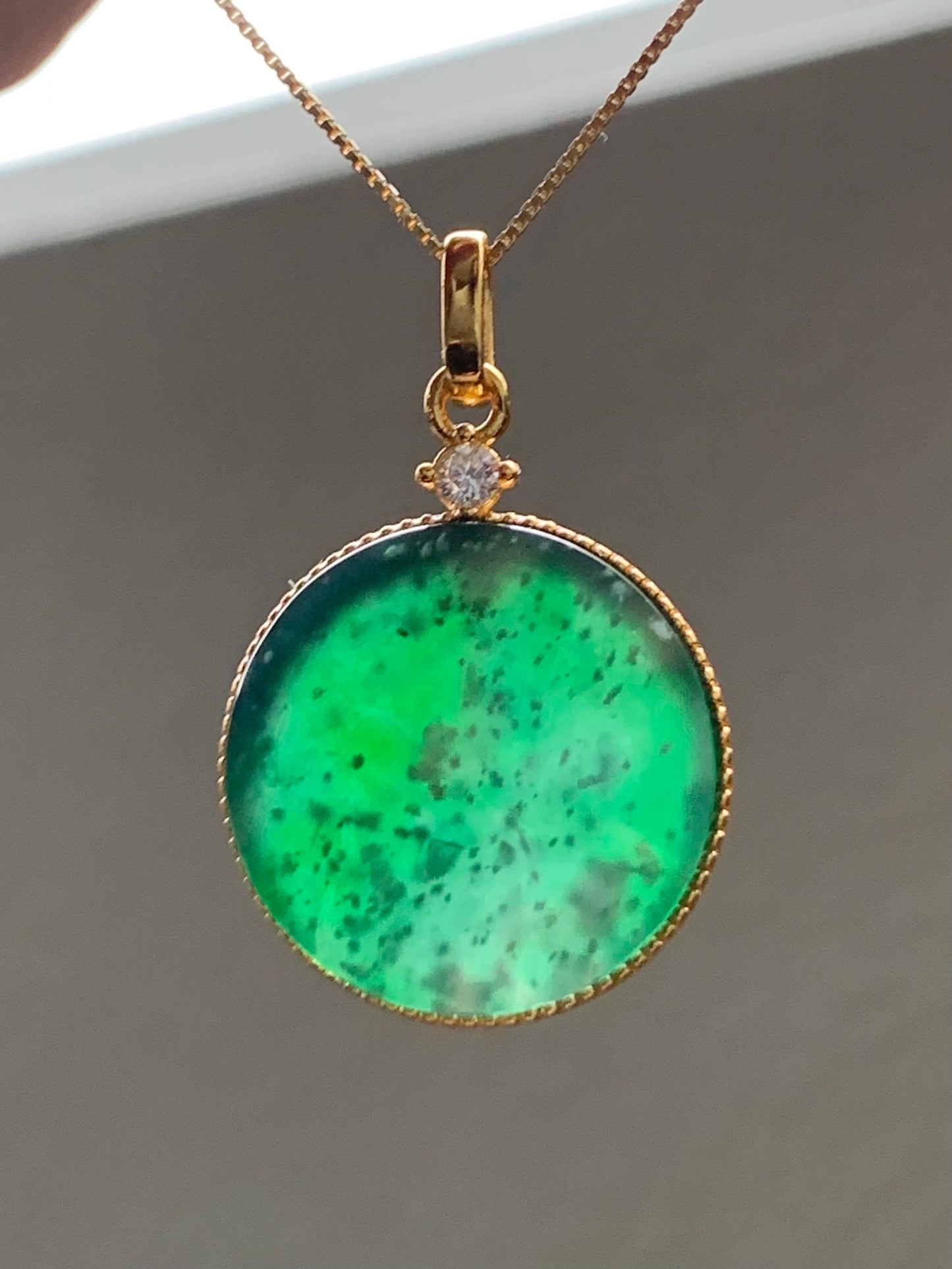 Natural Guatemalan Icy Translation Deep Teal Green Jadeite Round Wu Shi Pai Pendant Sterling Silver Yellow Gold Finish 天然冰危湖水绿飘雪花翡翠无事牌镶嵌吊坠 C