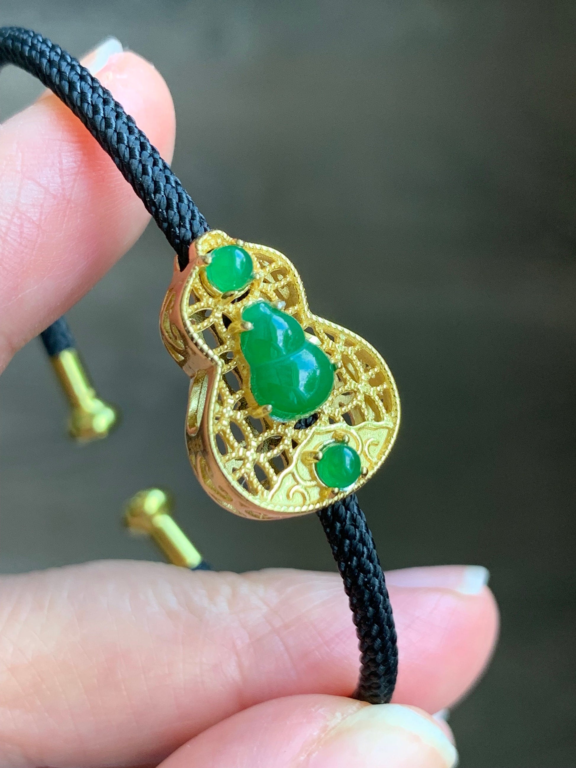 Natural Guatemalan Icy Translucent Vibrant Green Jadeite Gourd Hulu Sterling Silver Charm Wire Bracelet 7" Adjustable 天然冰危绿翡翠葫芦银镶潘多拉开口手镯