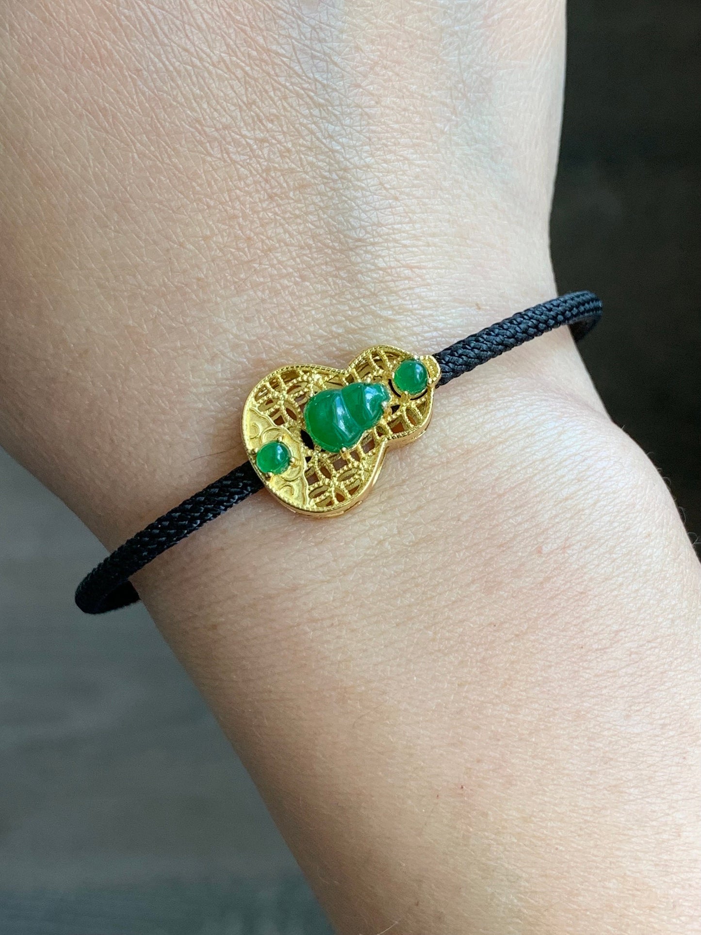 Natural Guatemalan Icy Translucent Vibrant Green Jadeite Gourd Hulu Sterling Silver Charm Wire Bracelet 7" Adjustable 天然冰危绿翡翠葫芦银镶潘多拉开口手镯