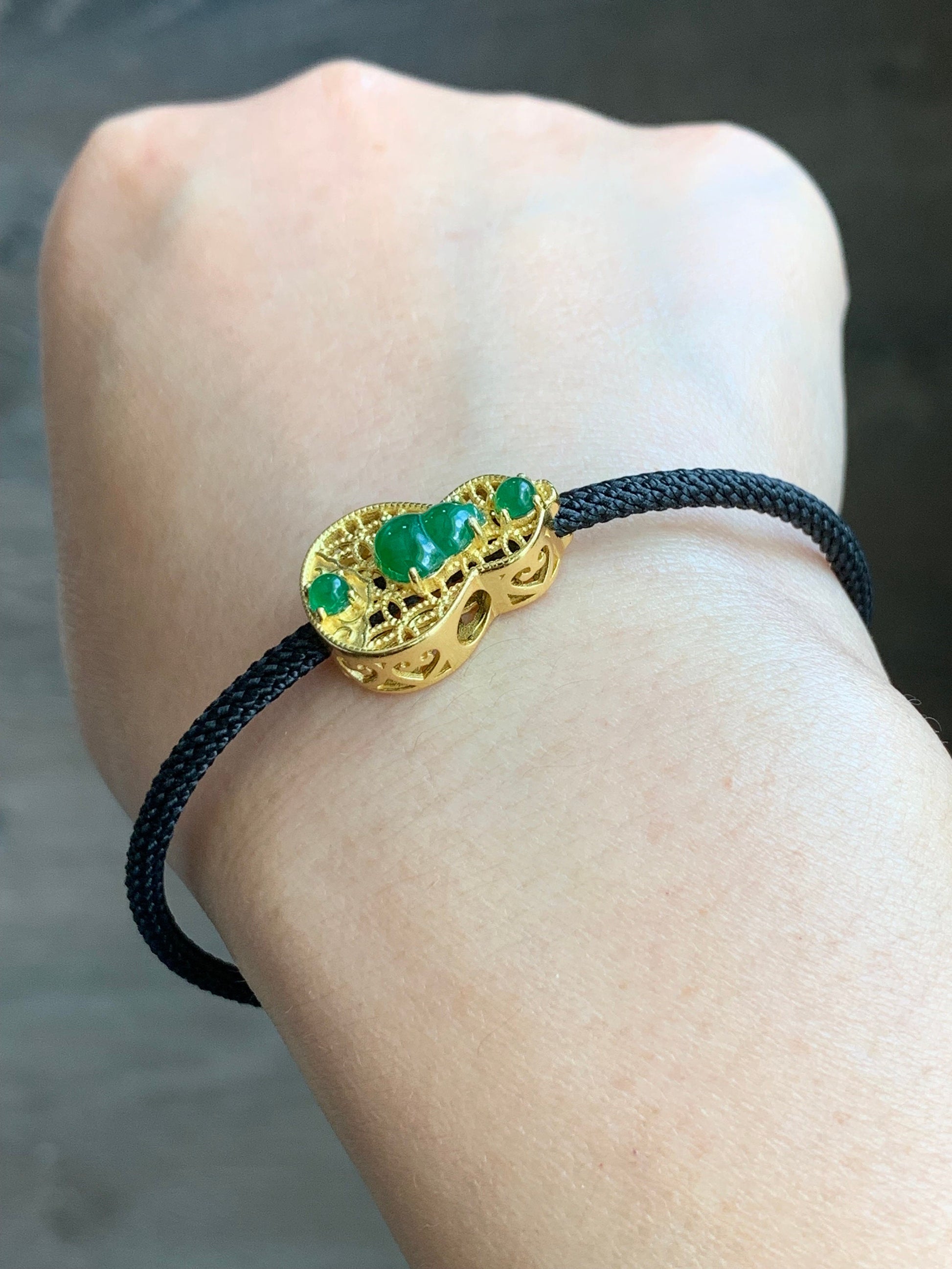 Natural Guatemalan Icy Translucent Vibrant Green Jadeite Gourd Hulu Sterling Silver Charm Wire Bracelet 7" Adjustable 天然冰危绿翡翠葫芦银镶潘多拉开口手镯