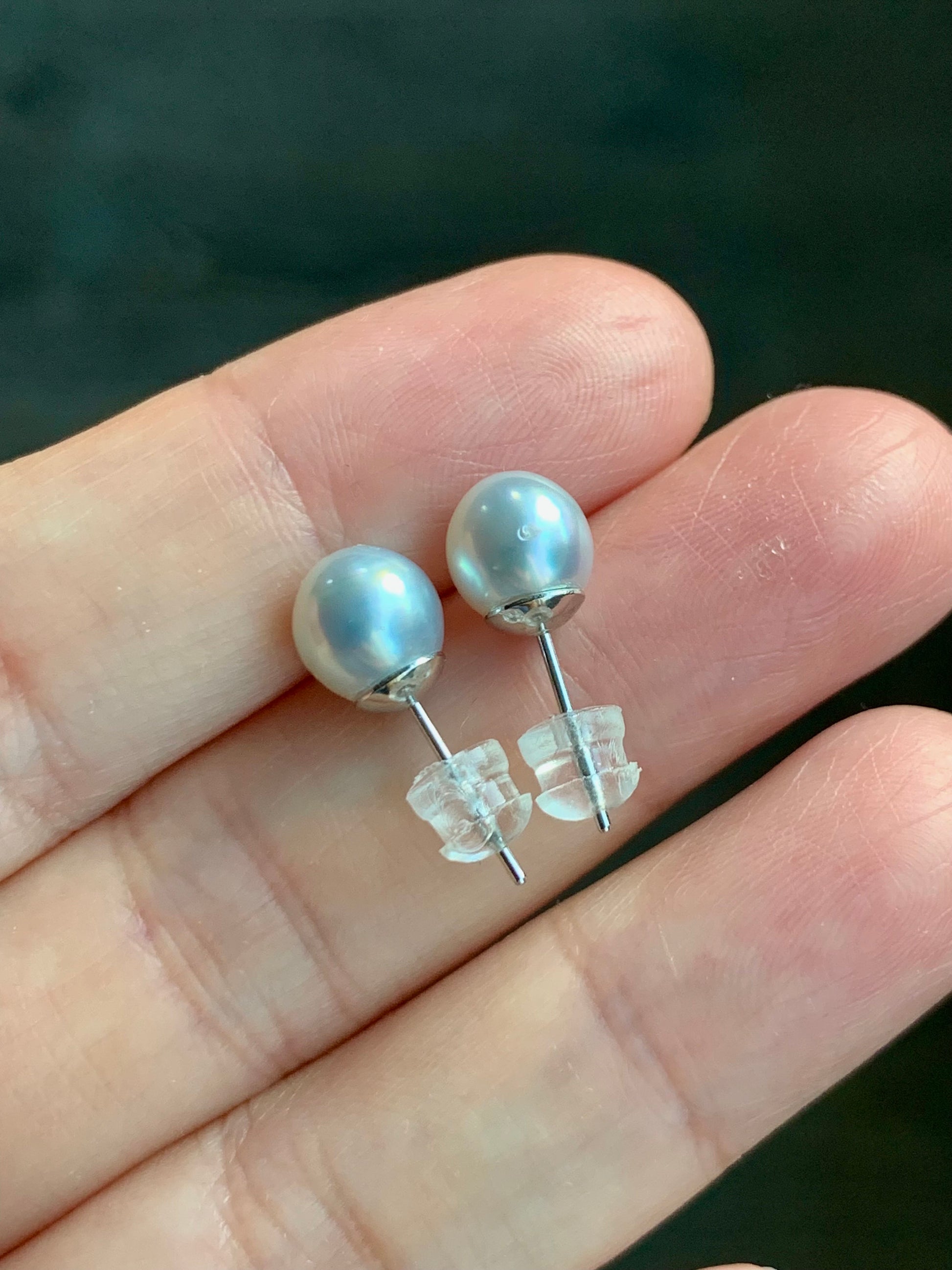 Natural Genuine Saltwater Lustrous Silver Gray Pearl Round Stud Earrings 925 Sterling Silver 7.26mm 天然海水奶奶灰圆珠珍珠纯银针耳钉 B