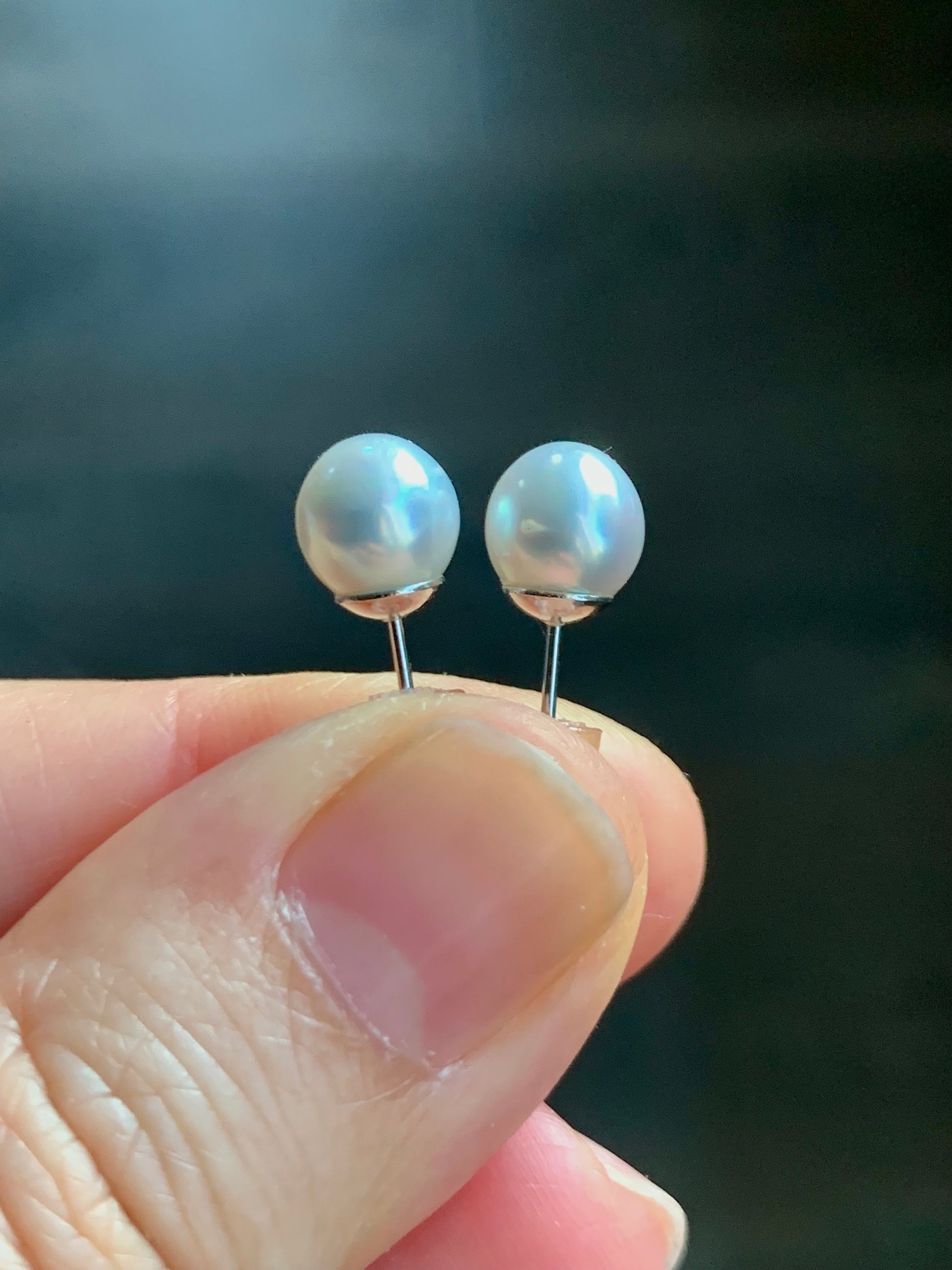 Natural Genuine Saltwater Lustrous Silver Gray Pearl Round Stud Earrings 925 Sterling Silver 7.26mm 天然海水奶奶灰圆珠珍珠纯银针耳钉 B