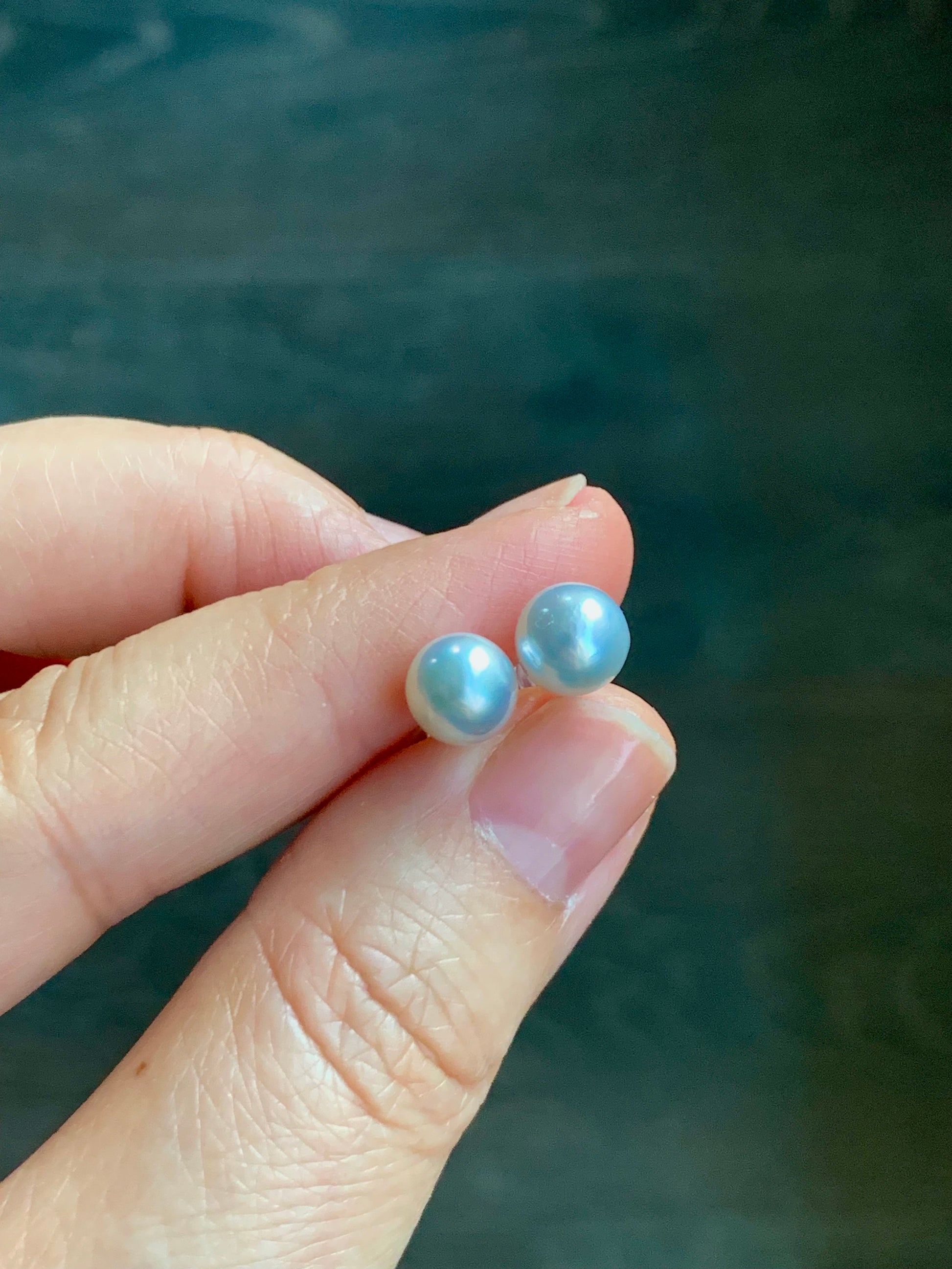 Natural Genuine Saltwater Lustrous Silver Gray Pearl Round Stud Earrings 925 Sterling Silver 7.26mm 天然海水奶奶灰圆珠珍珠纯银针耳钉 B