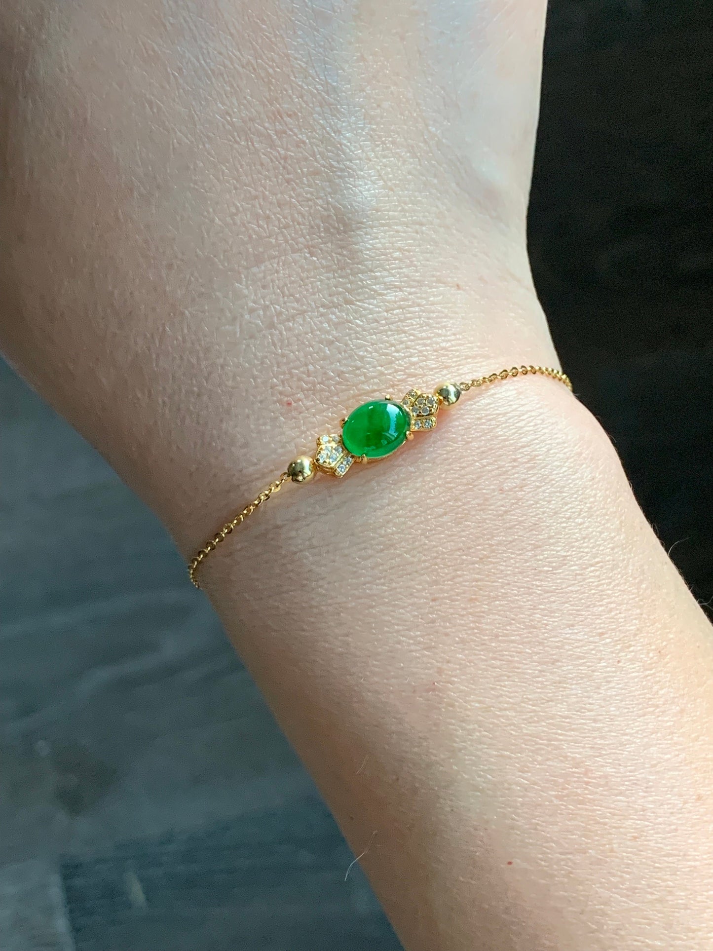 Natural Guatemalan Icy Highly Translucent Vibrant Green Oval Jadeite Candy Charm Chain Bracelet Sterling Silver YG Finish 天然冰危绿翡翠糖果潘多拉针式银手链