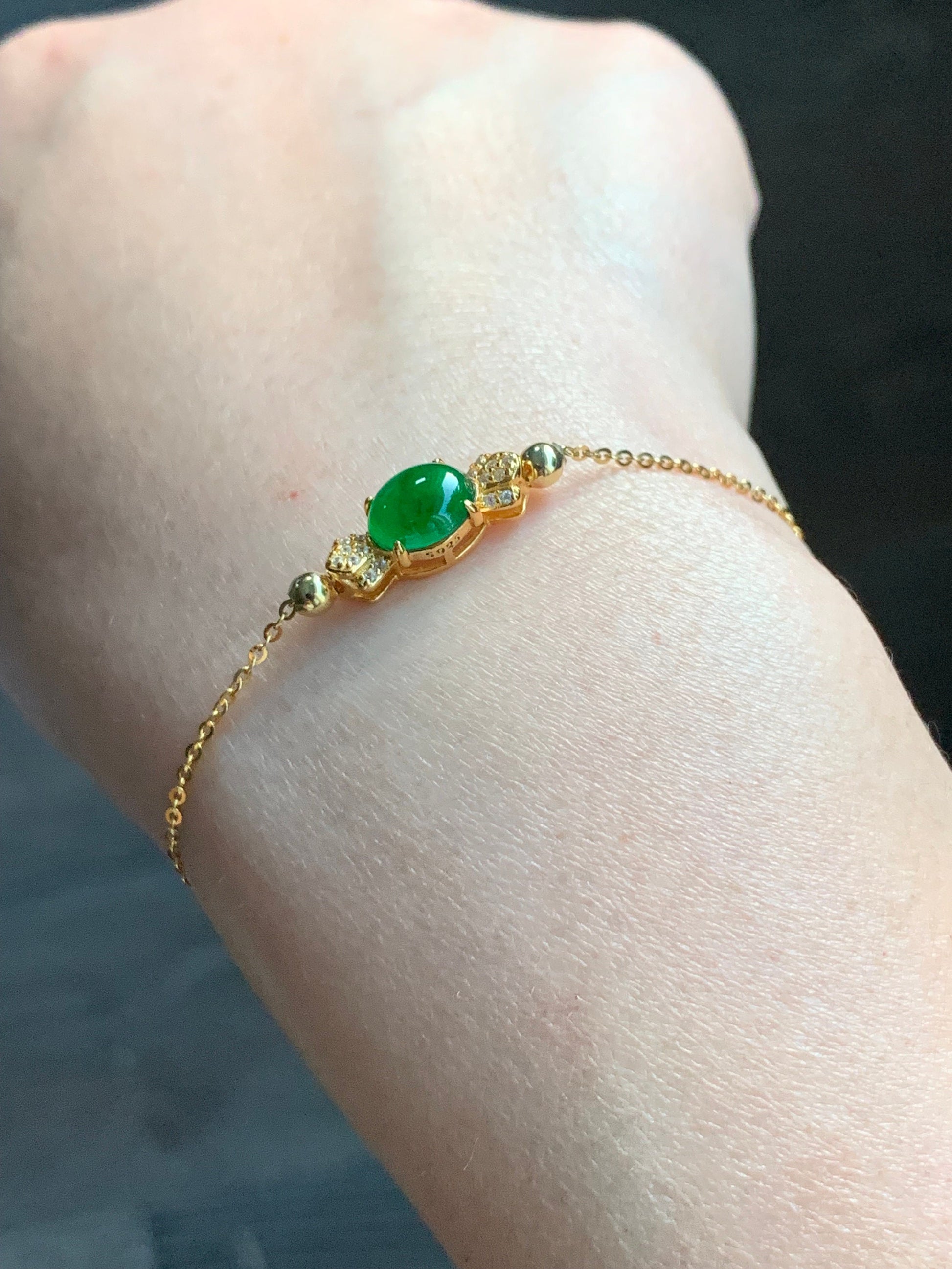 Natural Guatemalan Icy Highly Translucent Vibrant Green Oval Jadeite Candy Charm Chain Bracelet Sterling Silver YG Finish 天然冰危绿翡翠糖果潘多拉针式银手链