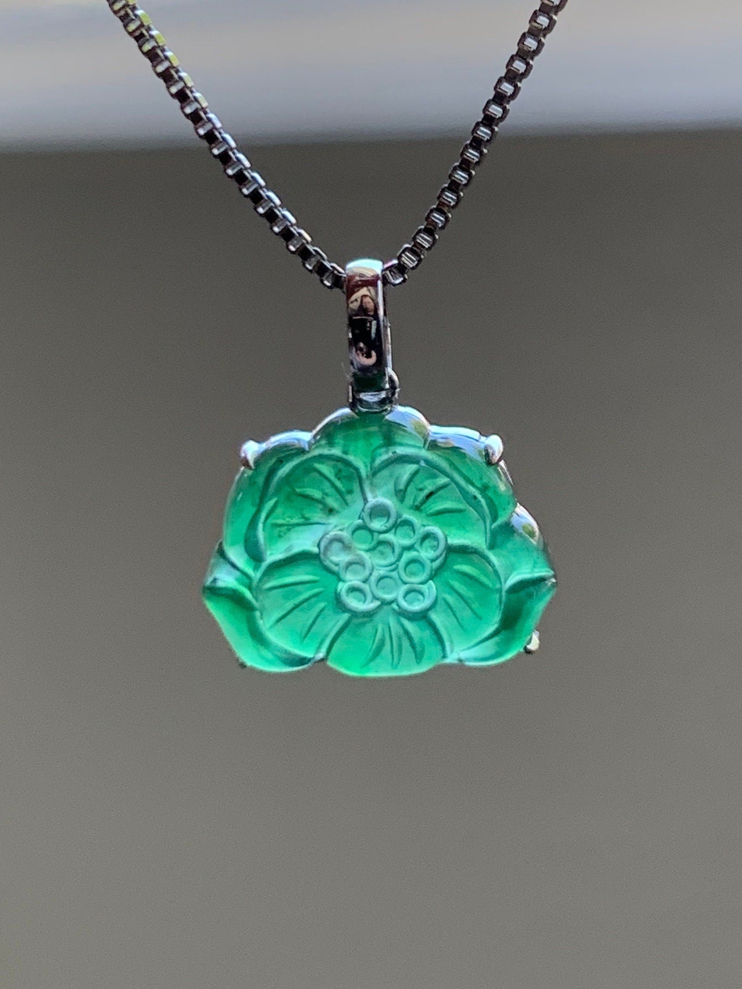 Certified Natural Guatemalan Icy Highly Translucent Green Jadeite Carved Lotus Flower Petite Pendant 18K White Gold 天然冰透危绿翡翠荷花镶嵌吊坠 1450