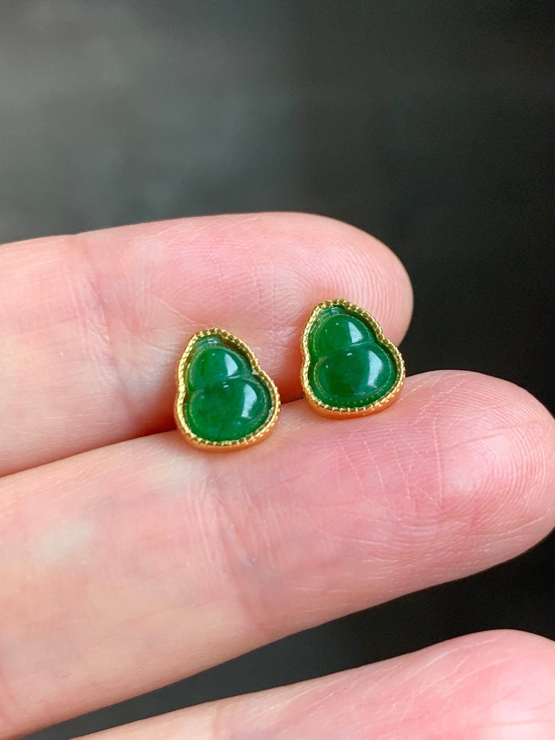 Natural Guatemalan Icy Translucent Green Jadeite Gourd Hulu Stud Earrings S925 Sterling Silver Yellow Gold Overlay 天然冰危绿翡翠葫芦银镶耳钉 A