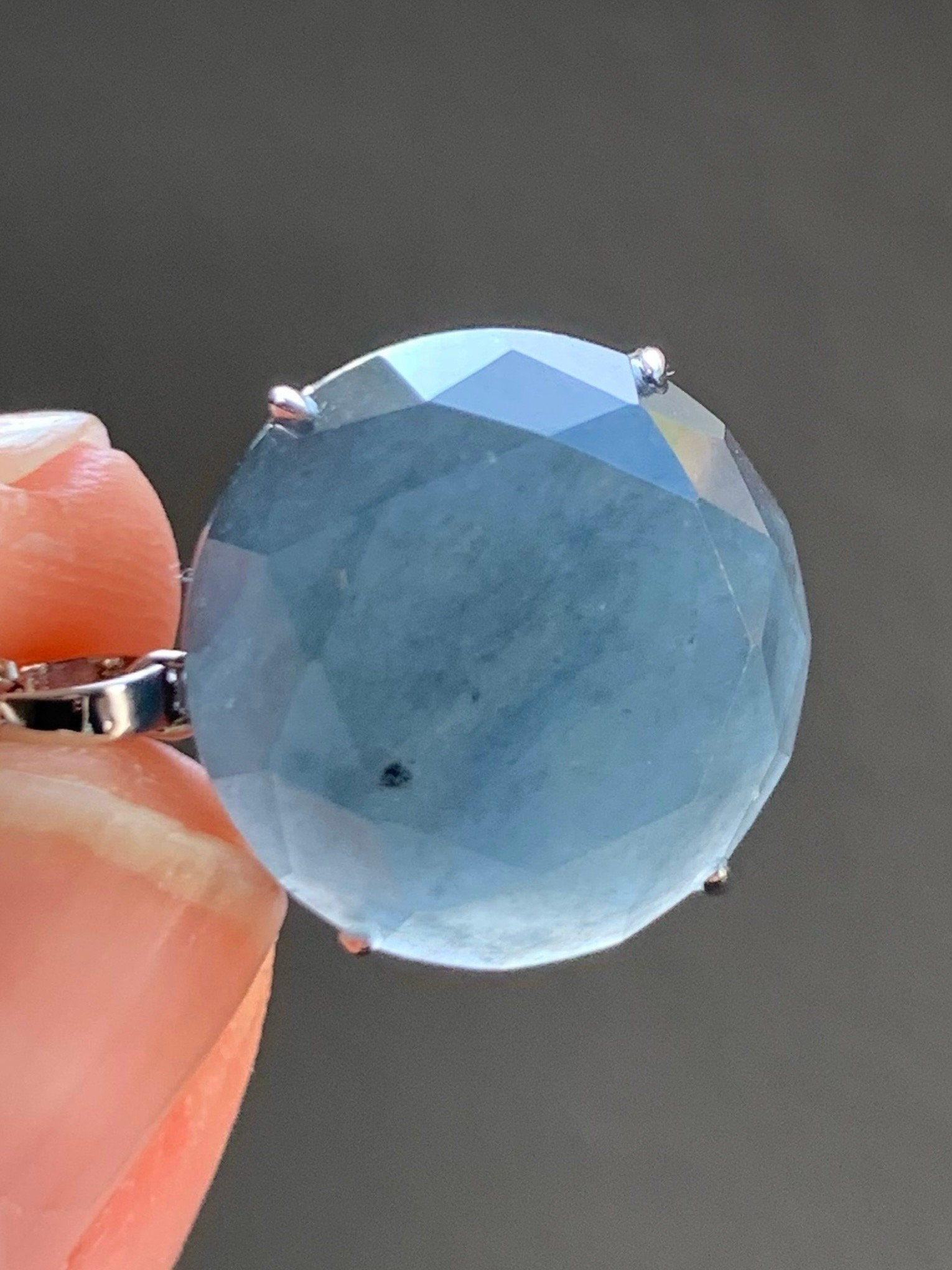 Certified Natural Guatemalan Icy Translucent Dark Blue Wuji Faceted Round Jadeite Pendant 18K White Gold 2.85g 天然冰危蓝乌鸡翡翠切割面蛋面镶嵌吊坠 1446