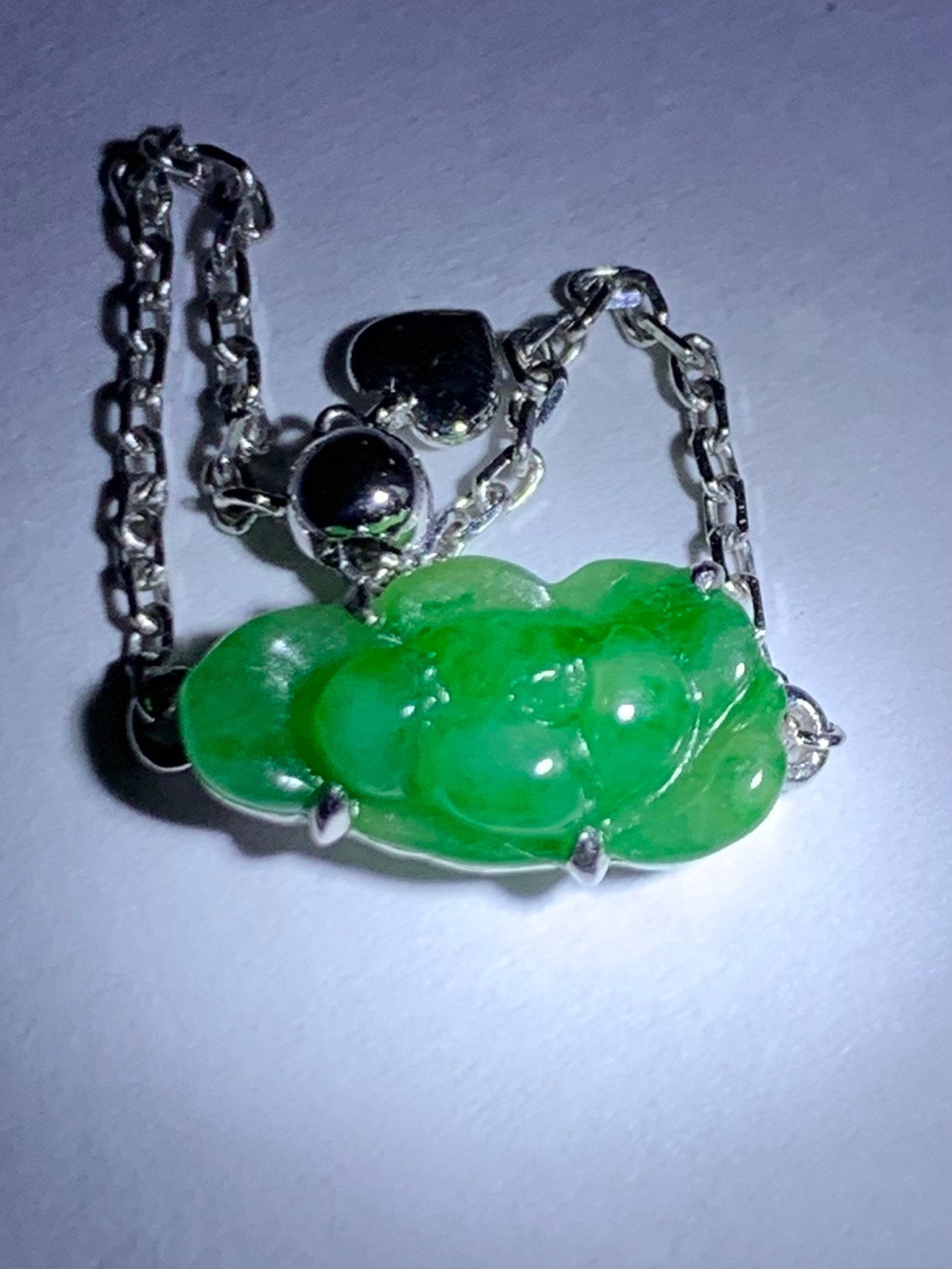 Certified Natural Burmese Icy Translucent Vibrant Green Jadeite Carved Lotus Flower Chain Ring 18K White Gold Adjustable 天然缅甸冰阳绿翡翠荷花镶嵌戒指