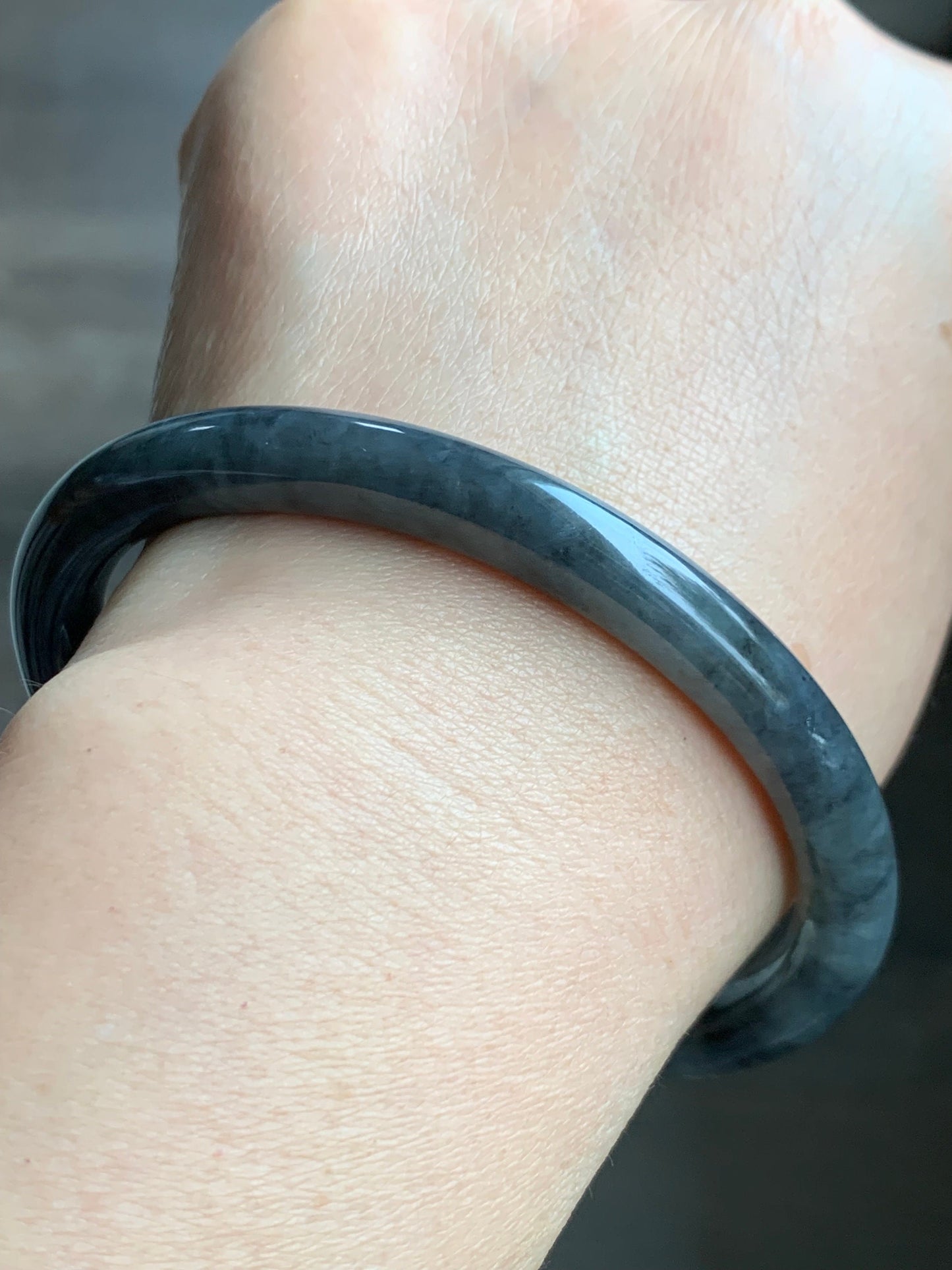 Certified Natural Burmese Icy Translucent Dark Wuji Jadeite Slim Bangle Bracelet 7.5x7.5mm 63mm 7.75” 34.10g 天然缅甸冰乌鸡翡翠圆条手镯 1491