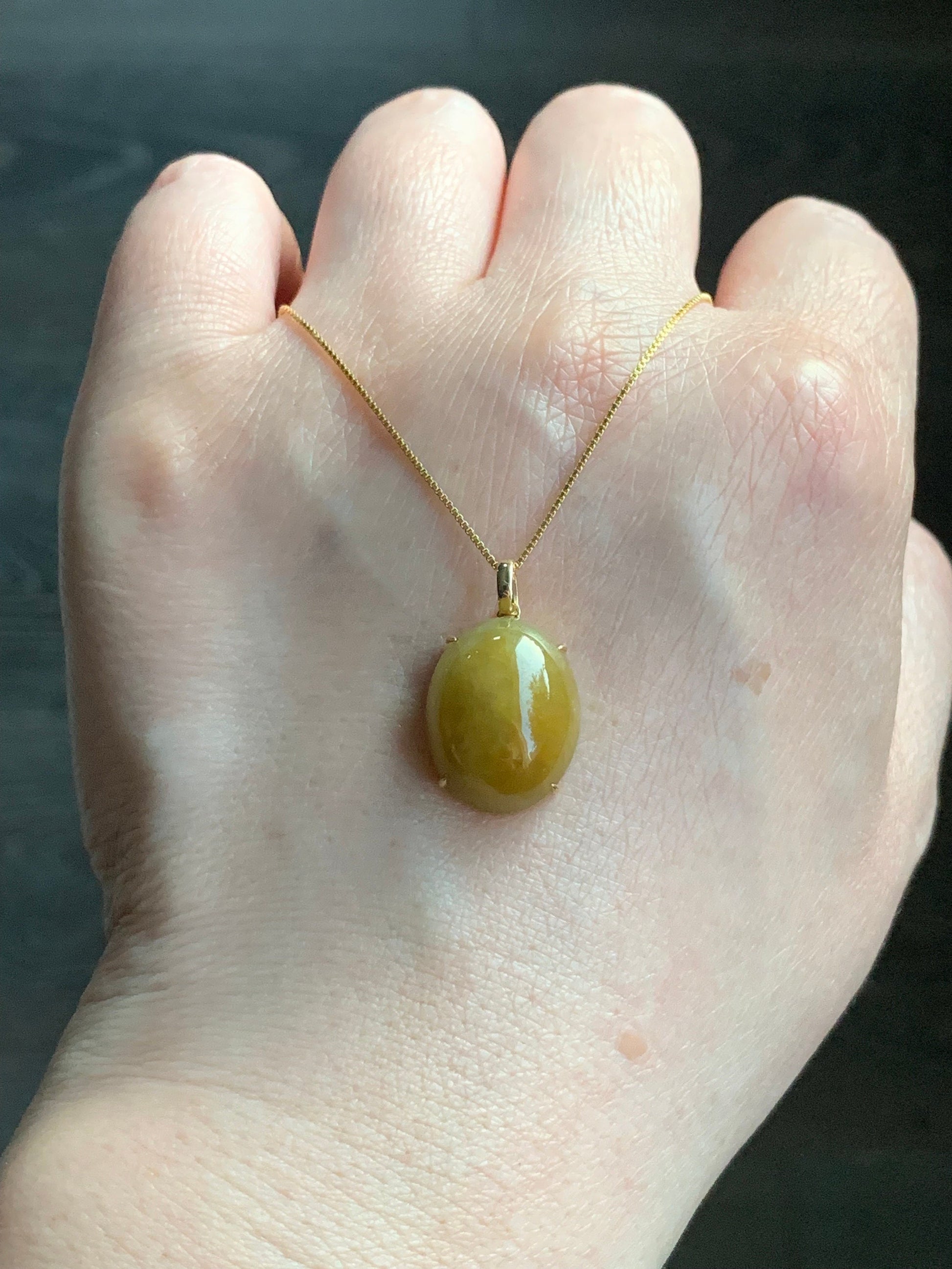 Certified Natural Burmese Translucent Intense Yellow Jadeite Large Oval Solitaire Pendant 18K Yellow Gold 3.91g 天然缅甸细糯鸡油黄翡翠大蛋面镶嵌吊坠 1467