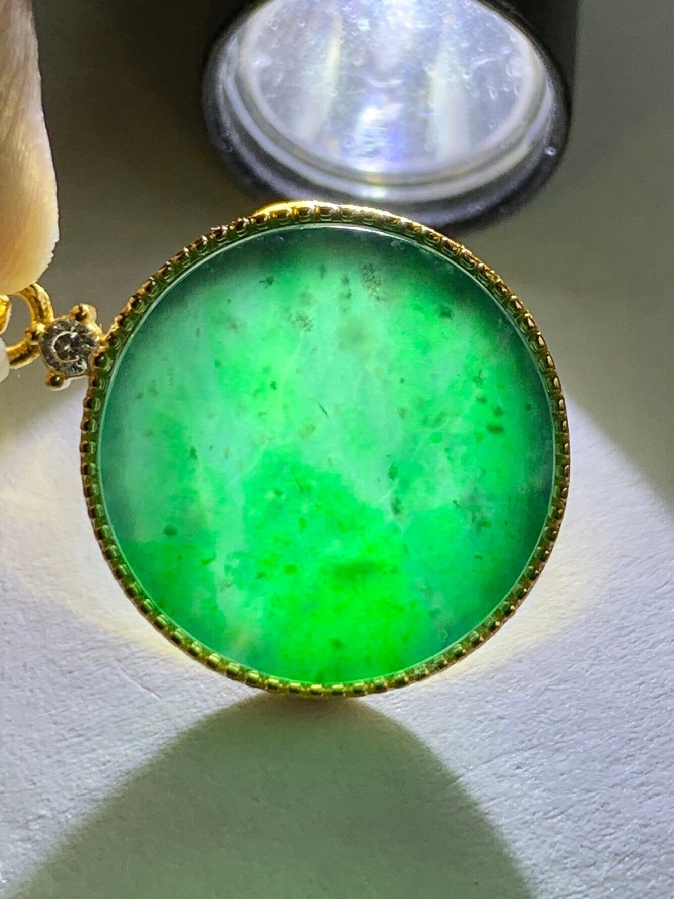 Natural Guatemalan Icy Translation Deep Teal Green Jadeite Round Wu Shi Pai Pendant Sterling Silver Yellow Gold Finish 天然冰危湖水绿飘雪花翡翠无事牌镶嵌吊坠 A