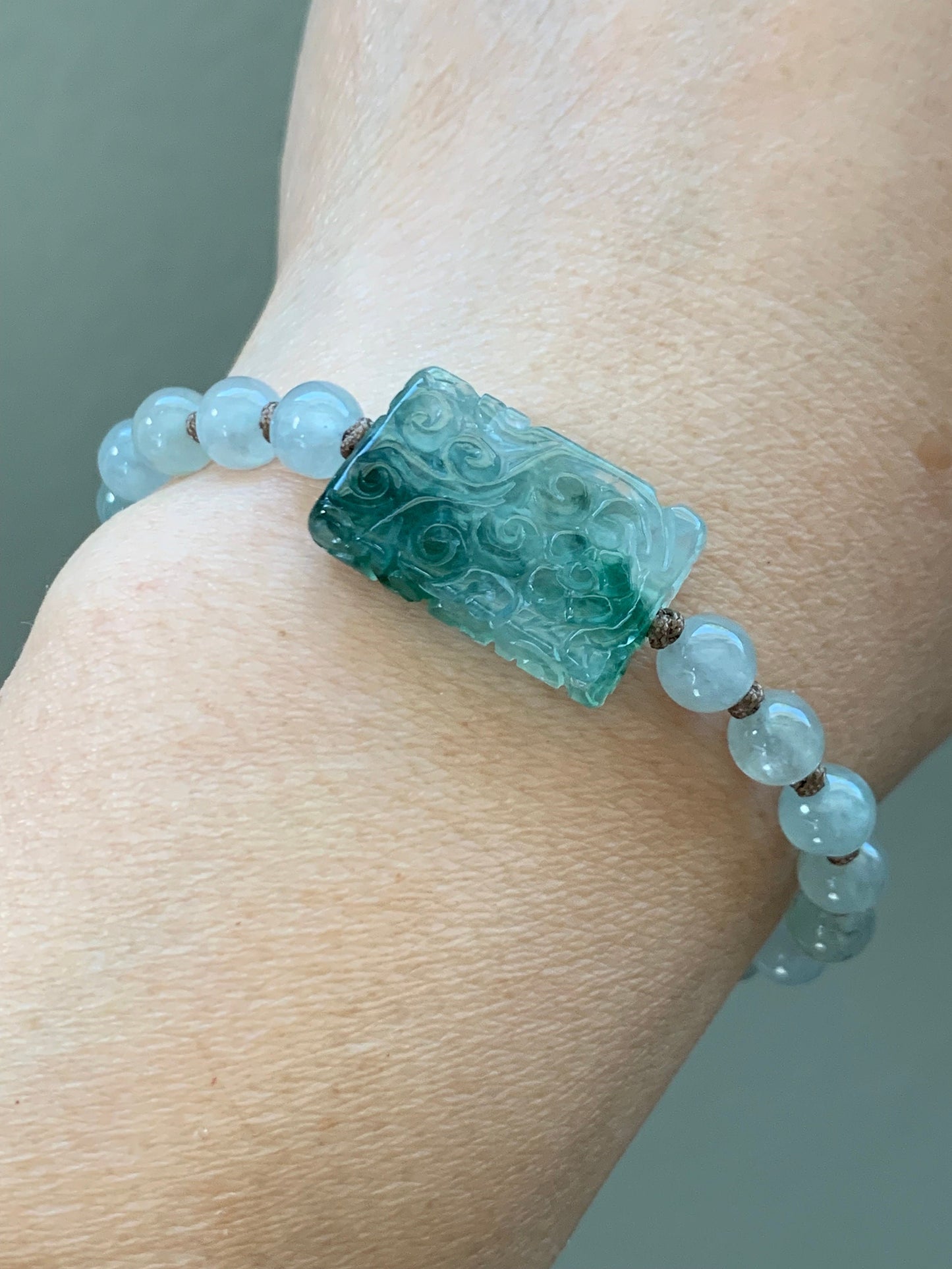 Natural Burmese Icy Highly Translucent Green Marbled Jadeite Engraved Bead & Round Beads Beaded Bracelet 6.25” 天然缅甸冰胶飘绿花翡翠冰翡翠珠手串