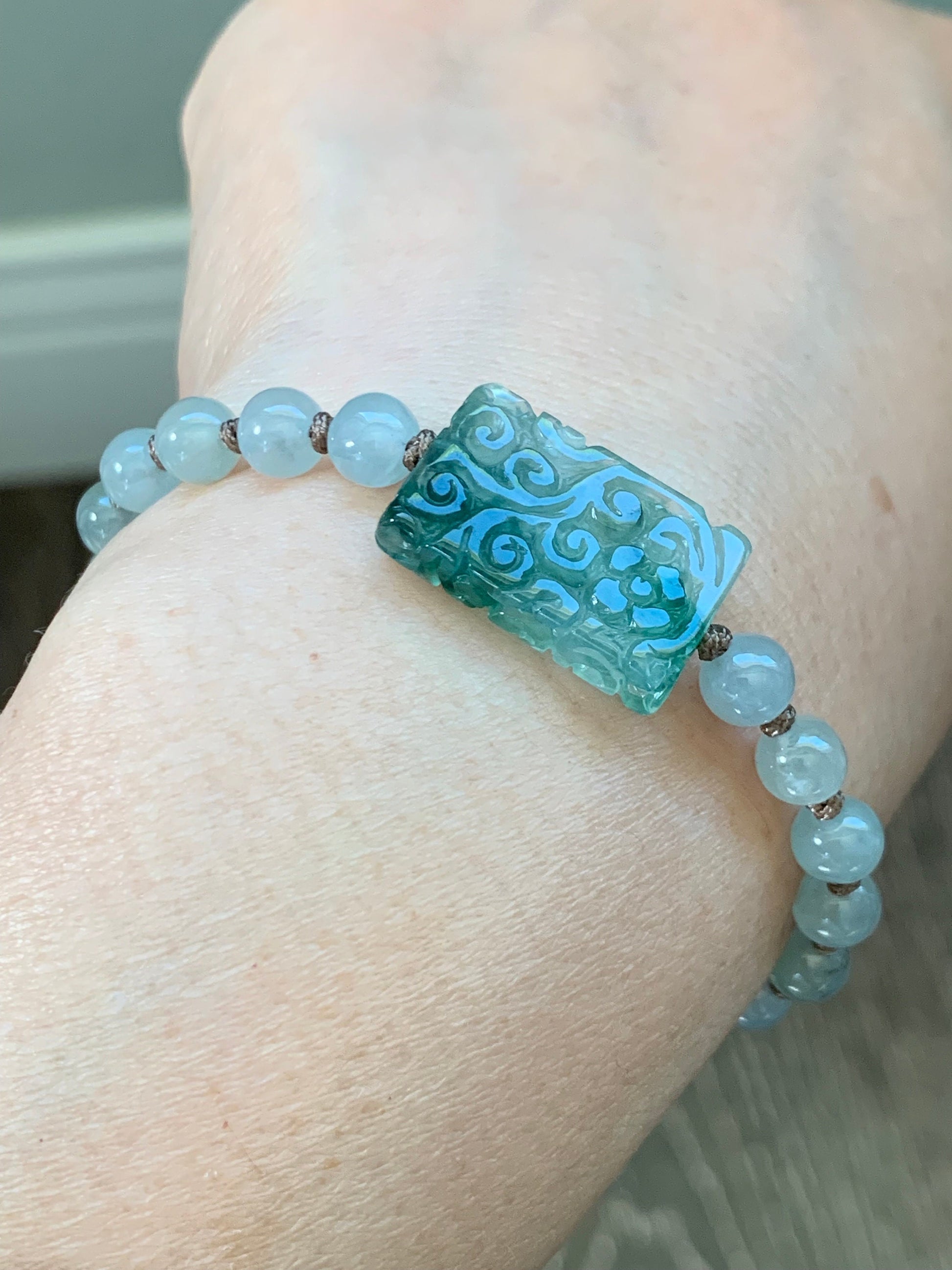 Natural Burmese Icy Highly Translucent Green Marbled Jadeite Engraved Bead & Round Beads Beaded Bracelet 6.25” 天然缅甸冰胶飘绿花翡翠冰翡翠珠手串