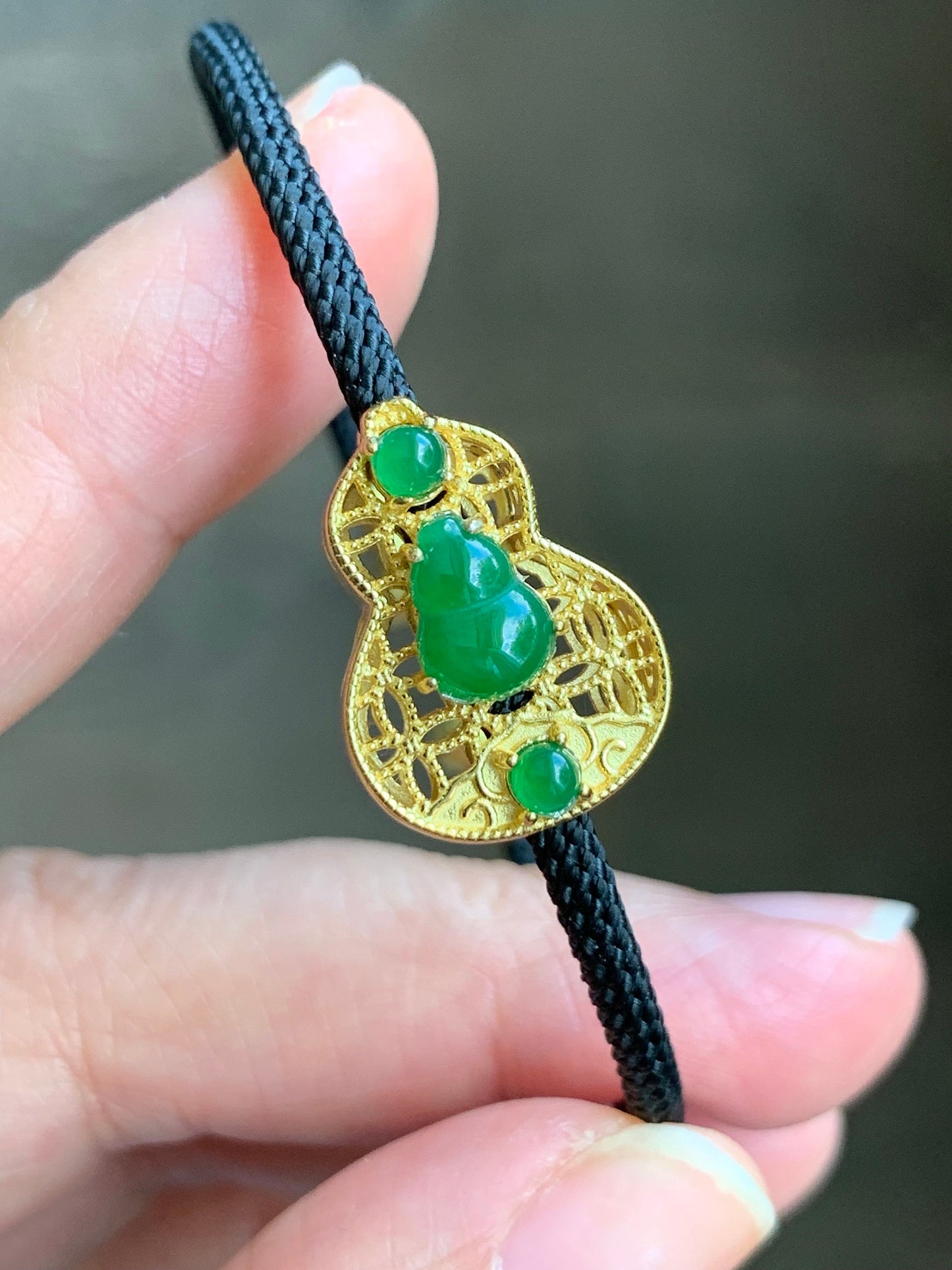 Natural Guatemalan Icy Translucent Vibrant Green Jadeite Gourd Hulu Sterling Silver Charm Wire Bracelet 7" Adjustable 天然冰危绿翡翠葫芦银镶潘多拉开口手镯