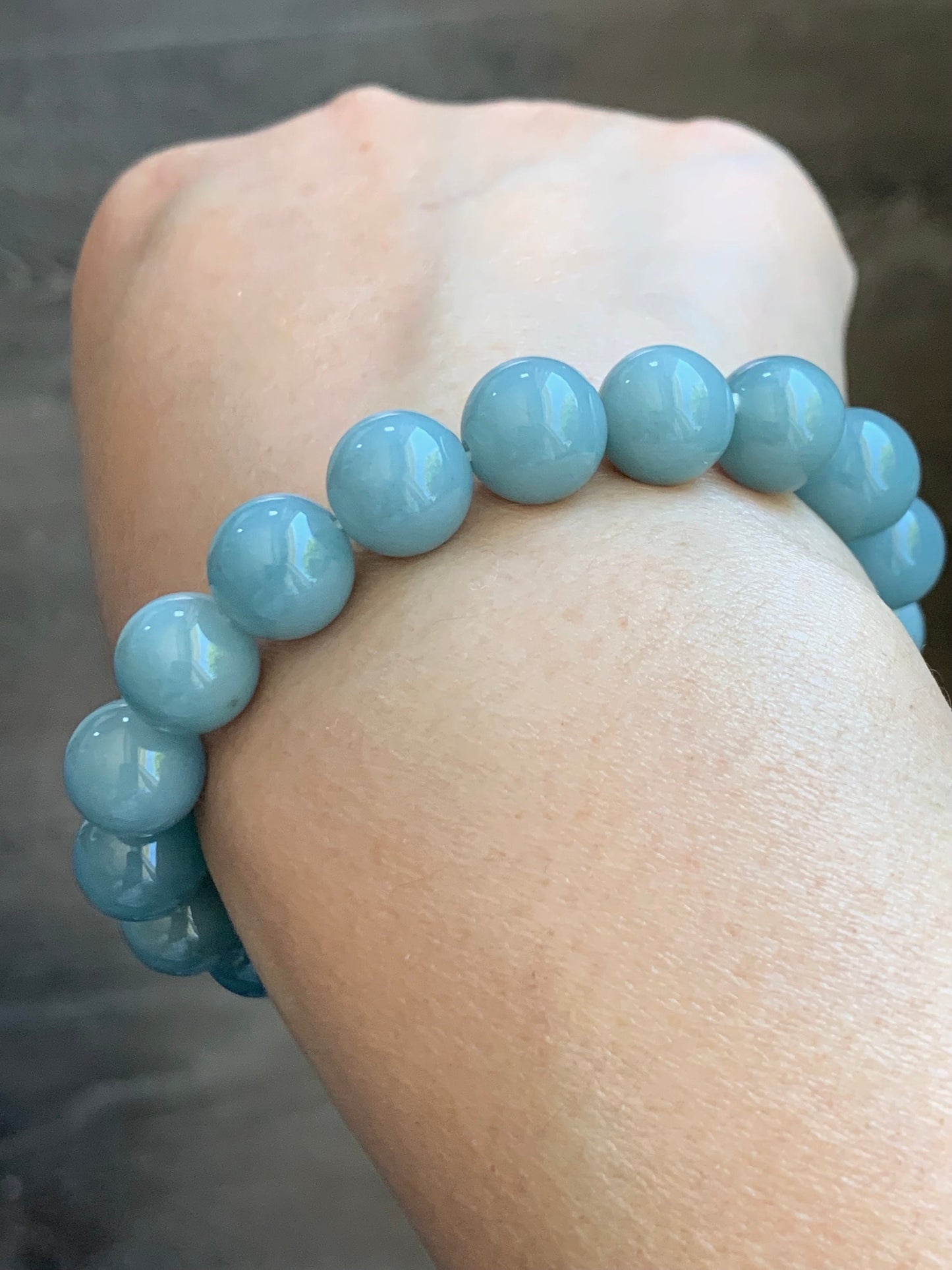 LARGE Natural Guatemalan Icy Translucent Light Dusty Blue Jadeite Beaded Bracelet Stretchy 10.5mm 7.25” 37g 天然糯冰危淡蓝翡翠大卡圆珠手串 DWL125