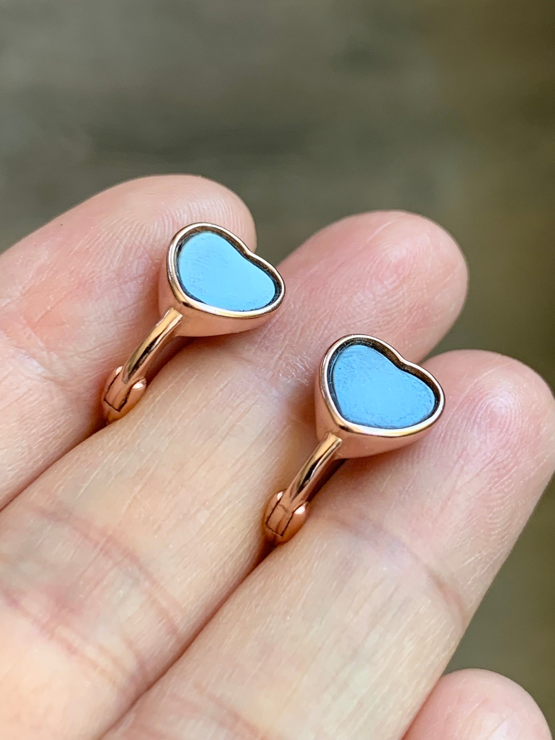 Natural Burmese Translucent Black Jadeite Heart Design Hoop Huggie Earrings S925 Sterling Silver Rose Gold Finish 3g 天然缅甸墨翠翡翠爱心银镶耳包