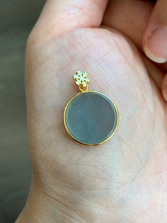 Natural Guatemalan Icy Highly Translation Light Blue Jadeite Round Wu Shi Pai Pendant Sterling Silver Yellow Gold Finish 天然冰危浅蓝翡翠无事牌镶嵌吊坠 A