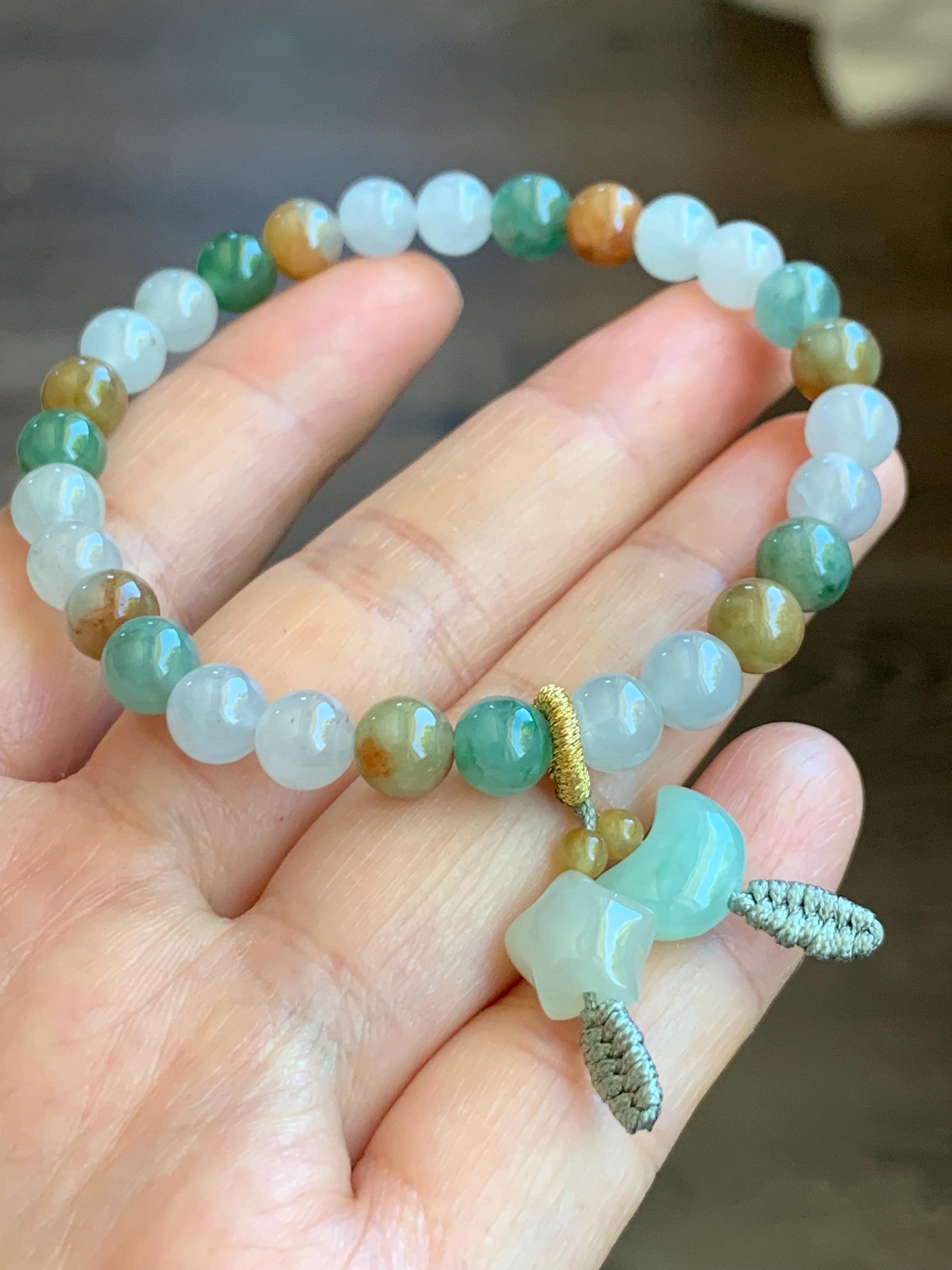 Natural Burmese Icy Translucent Multi-Colored Jadeite Petite Beads Beaded Bracelet Rabbit Charm Stretchy 6.7mm 7” 16g 天然缅甸冰多宝翡翠星星月亮手串