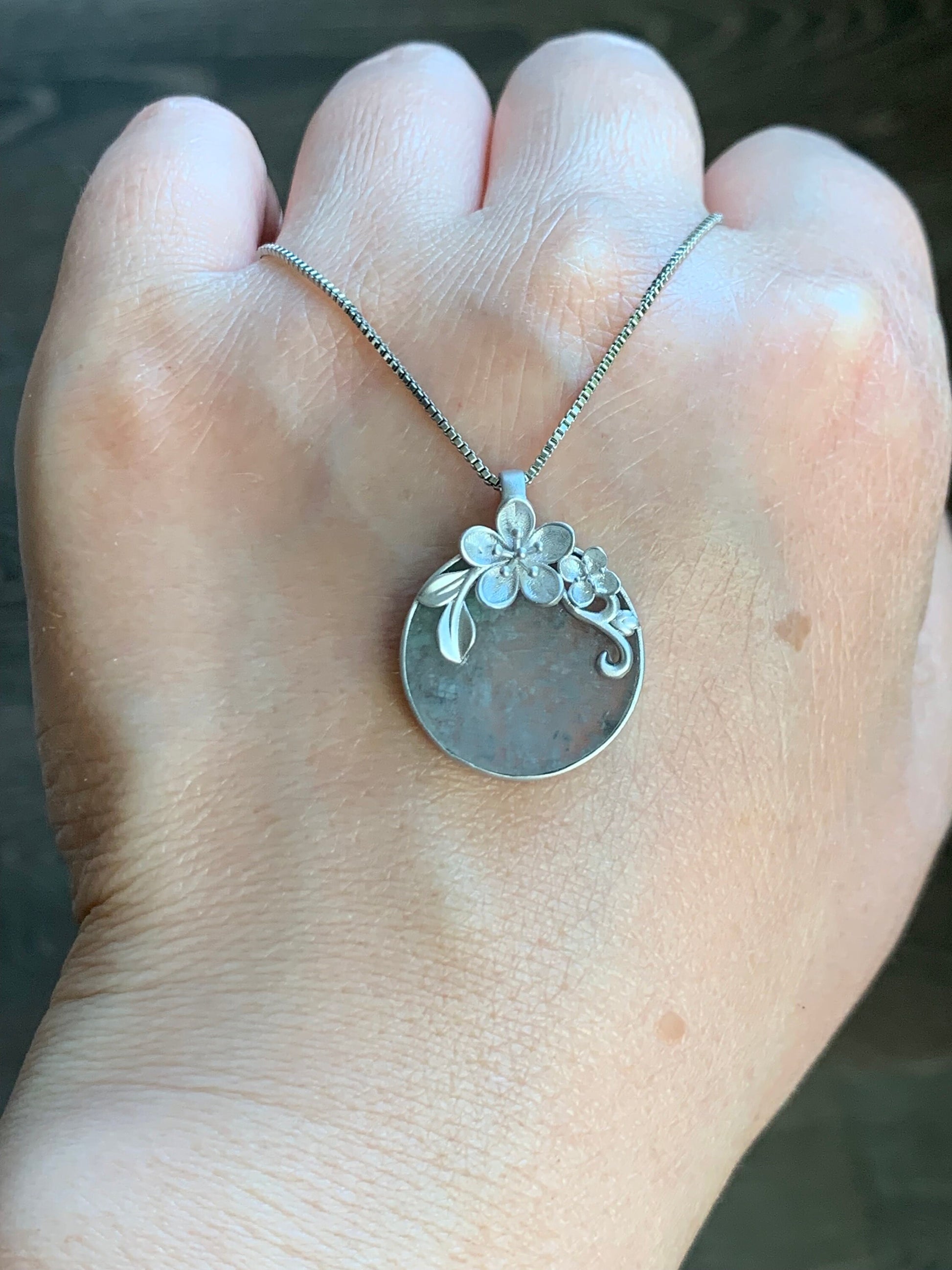 Certified Natural Burmese Moxisha Icy Highly Translucent Wuji Jadeite Round Pendant Wu Shi Pai Sterling Silver 天然缅甸莫西沙冰乌鸡翡翠无事牌镶嵌吊坠 0379