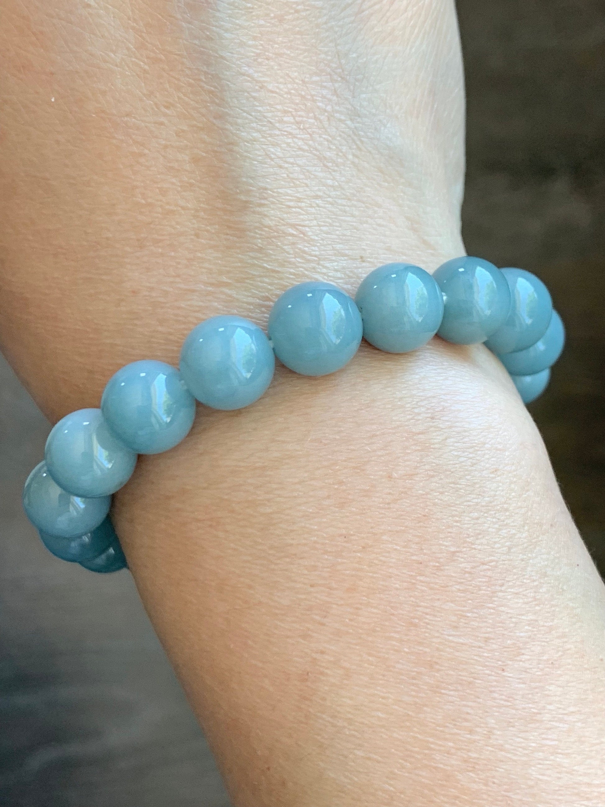 LARGE Natural Guatemalan Icy Translucent Light Dusty Blue Jadeite Beaded Bracelet Stretchy 10.5mm 7.25” 37g 天然糯冰危淡蓝翡翠大卡圆珠手串 DWL125