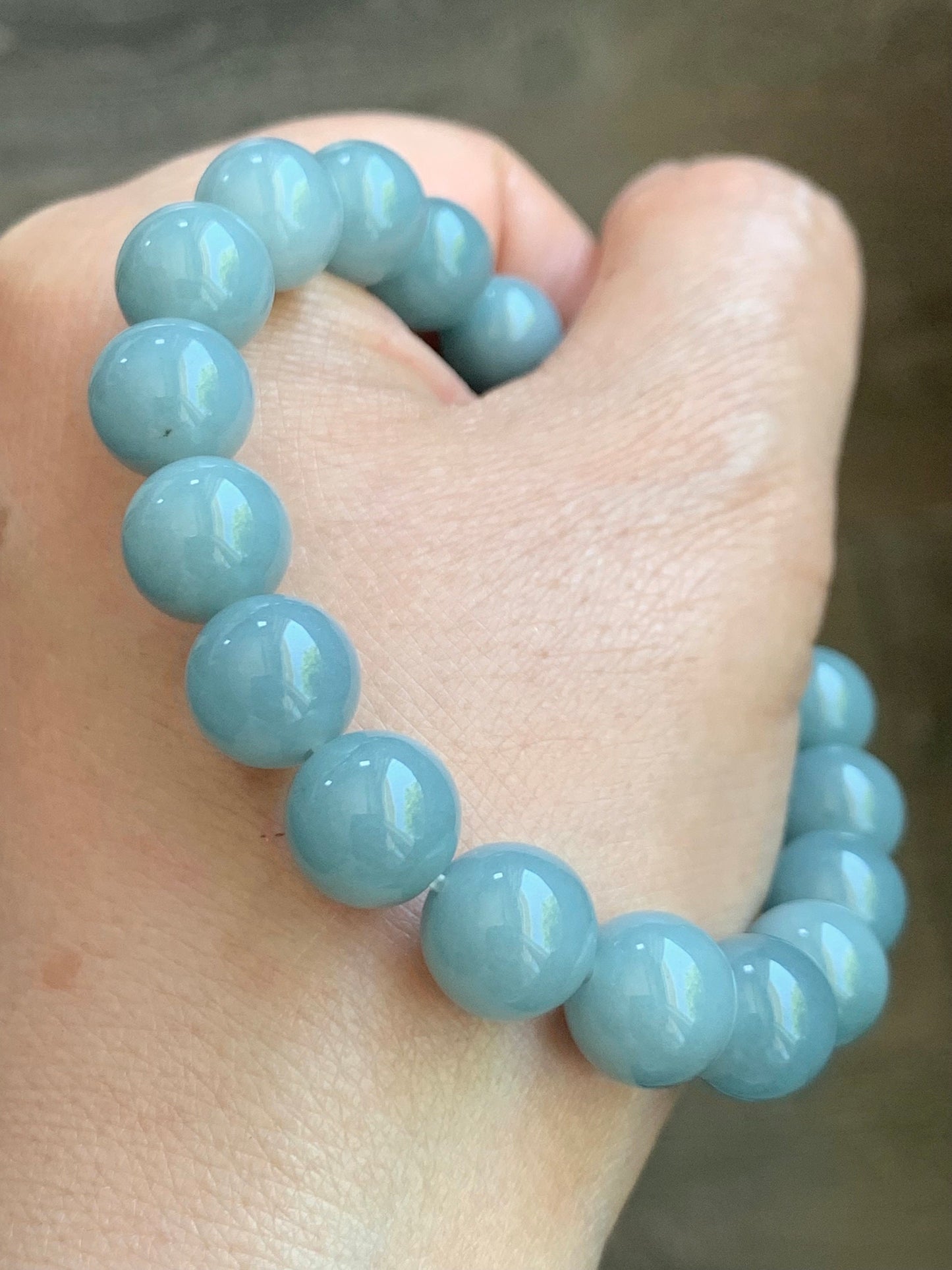 LARGE Natural Guatemalan Icy Translucent Light Dusty Blue Jadeite Beaded Bracelet Stretchy 10.5mm 7.25” 37g 天然糯冰危淡蓝翡翠大卡圆珠手串 DWL125