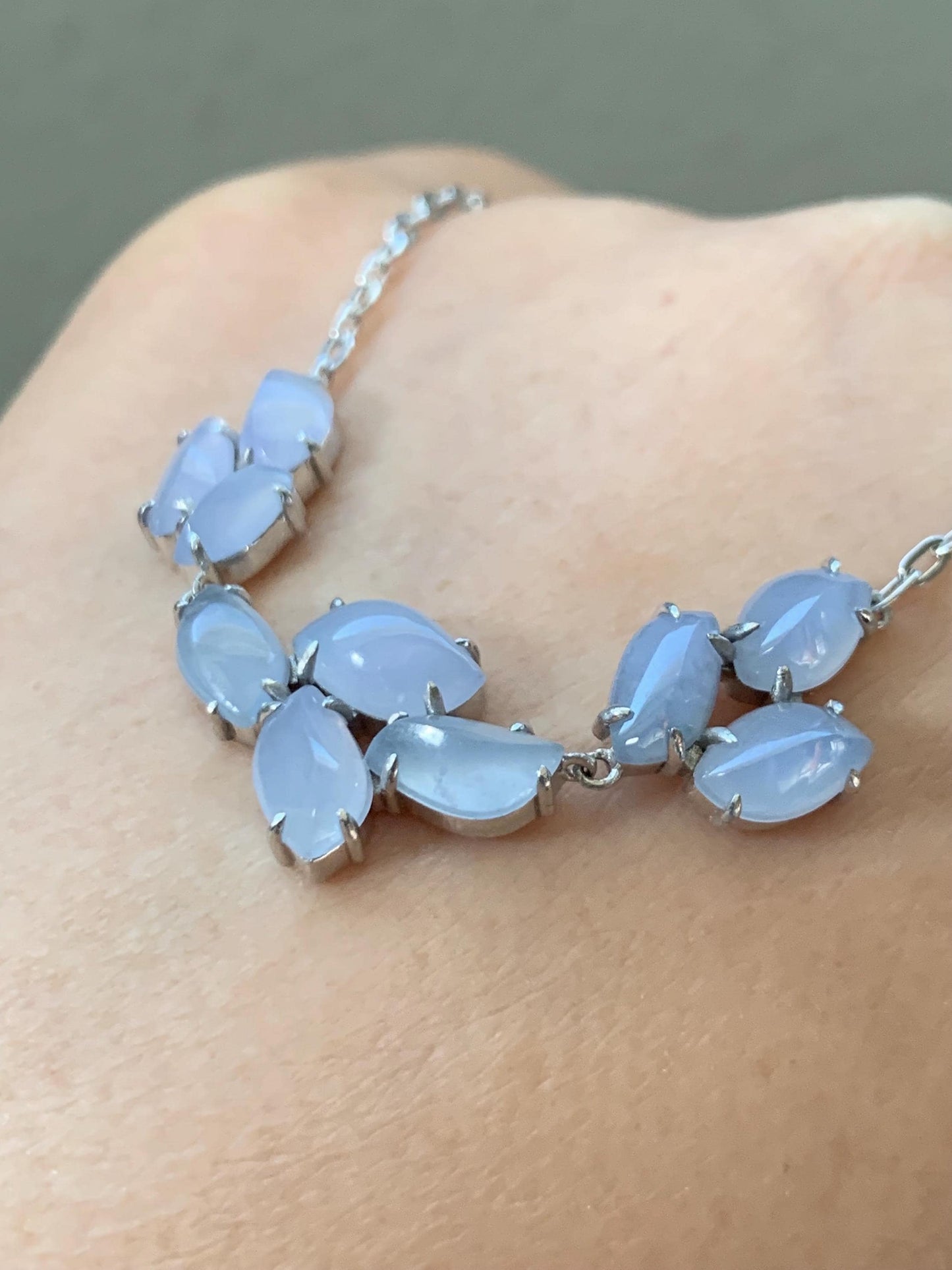 Certified Natural Burmese Icy Translucent Gelatinous Light Purple Jadeite Cluster Necklace Sterling Silver 16.5”-17.5” 天然缅甸冰胶淡紫翡翠马眼锁骨链 8623