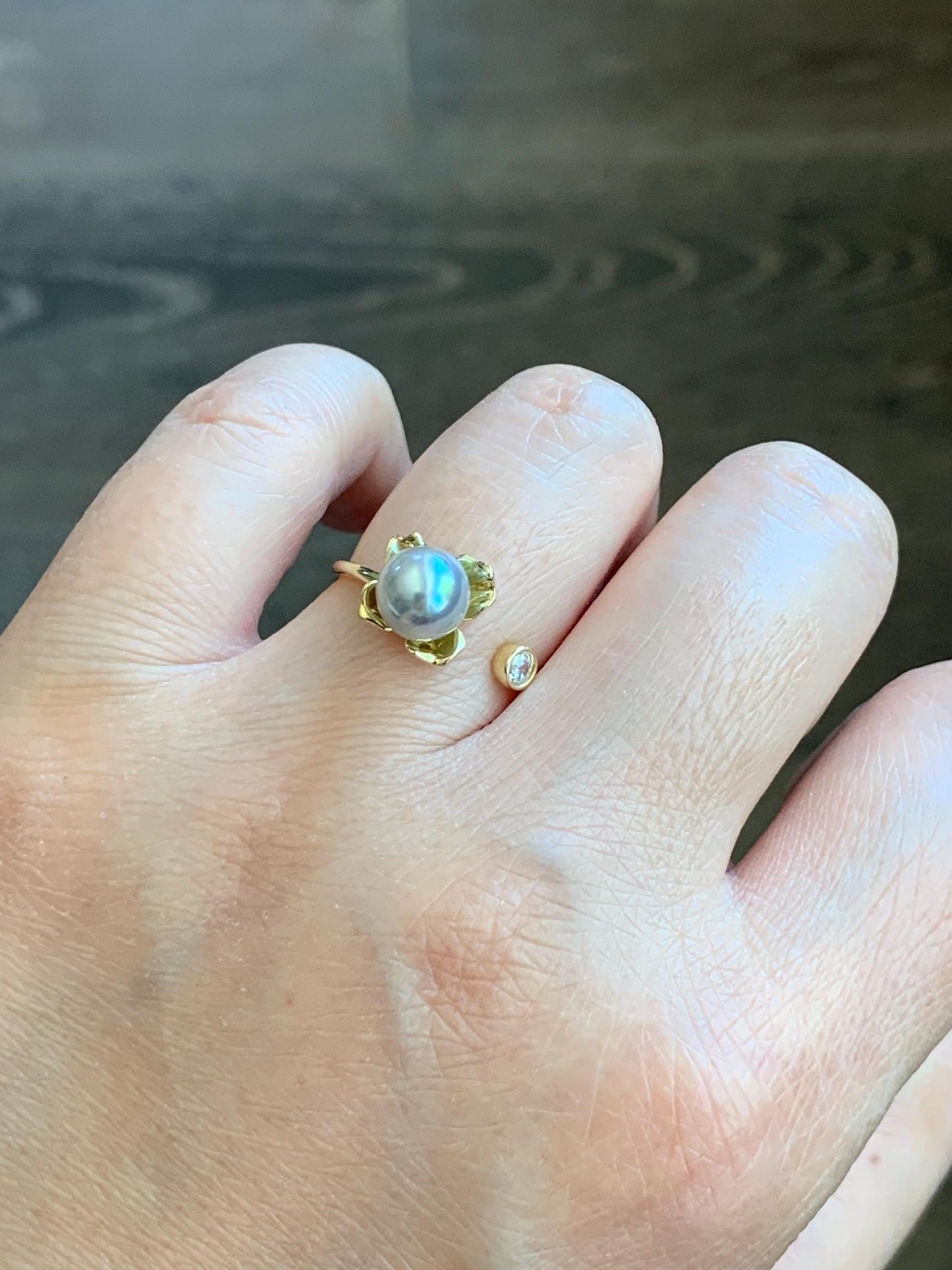 Natural Genuine Saltwater Silver Gray Pearl Round 925 Sterling Silver Ring Yellow Gold Overlay Adjustable 7.3mm 天然海水奶奶灰圆珍珠银托戒指 NNH512-4B