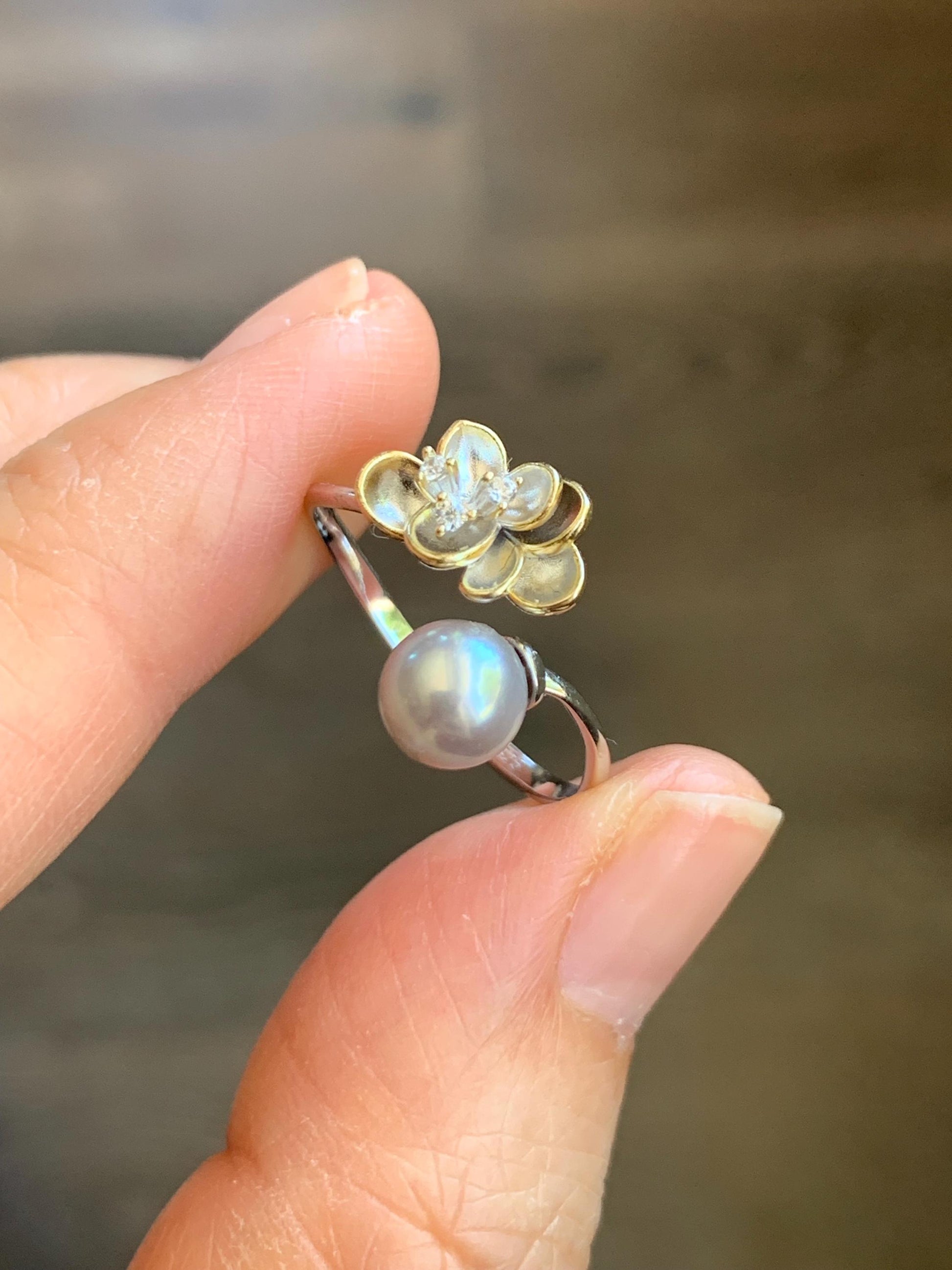 Natural Genuine Saltwater Silver Gray Pearl Round 925 Sterling Silver Floral Ring Bicolored Finish Adjustable 6.5mm 天然海水奶奶灰圆珍珠银托戒指 NNH512-4A