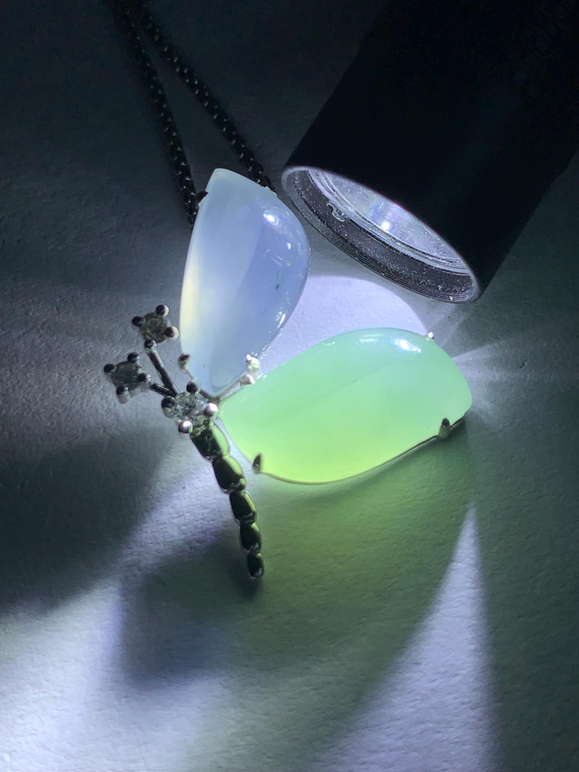 Certified Natural Burmese Icy Translucent White Jadeite Butterfly Pendant 18K White Gold & Natural Diamonds 0.11ct 天然缅甸白冰加晴绿翡翠蝴蝶钻石镶嵌吊坠 8634