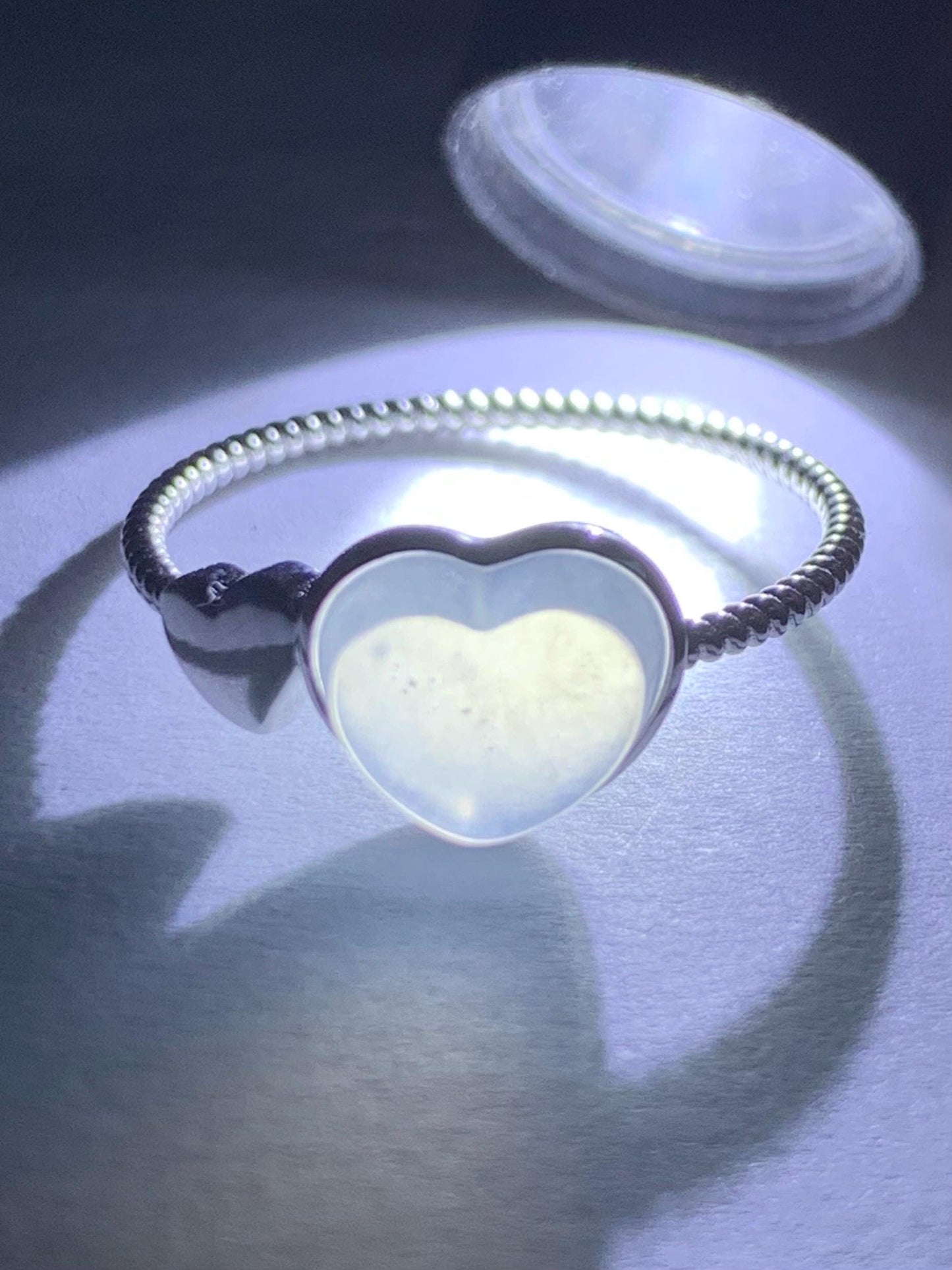 Certified Natural Burmese Icy Translucent Gelatinous White Jadeite Faceted Heart Ring 18K White Gold size 7.25 7.86g 天然缅甸冰胶起光白冰翡翠爱心镶嵌戒指 8603