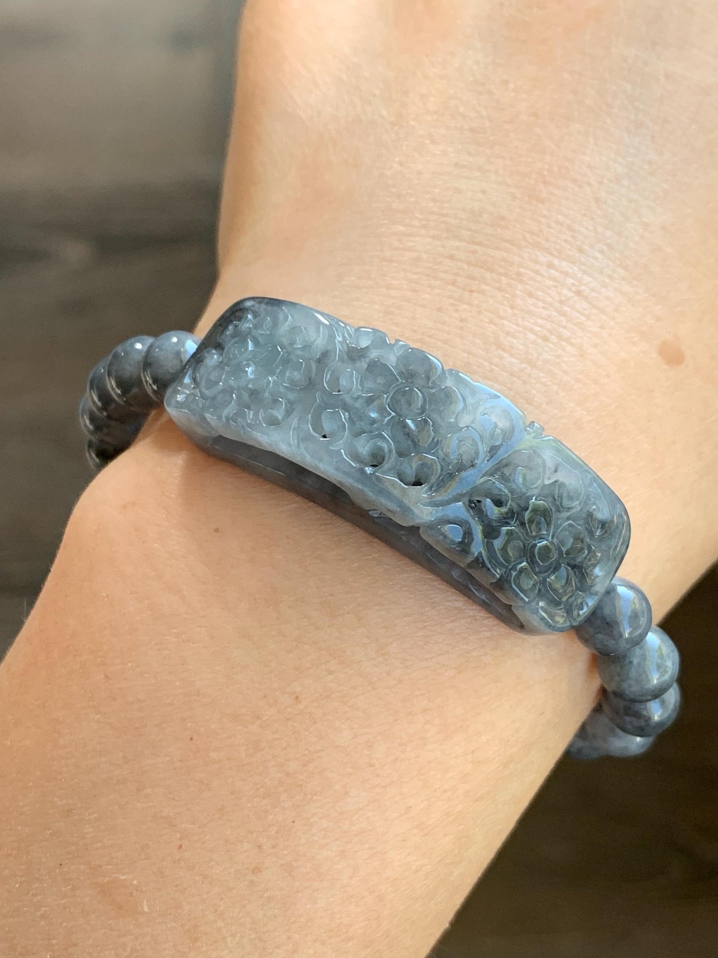 Natural Burmese Icy Translucent Wuji Jadeite Engraved Cuff &Wuji Jadeite Beads Beaded Bracelet 7” 27g 天然缅甸冰乌鸡翡翠仿古镂空雕手牌手串