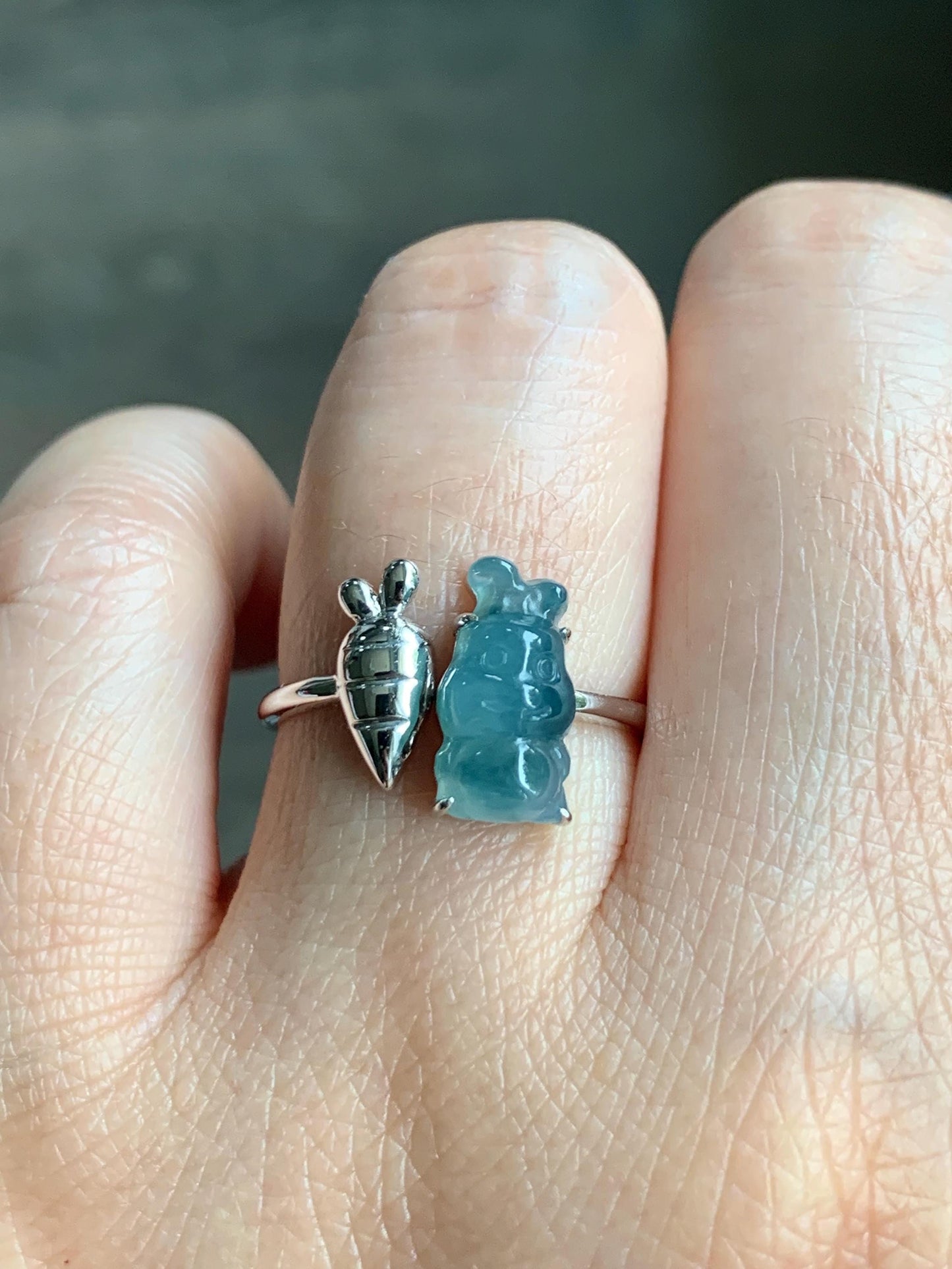 Certified Natural Burmese Icy Translucent Light Blue Teal Blue Marbled Jadeite Rabbit Carrot Ring 18K White Gold Sz 6.75 天然缅甸冰胶飘蓝花翡翠小兔萝卜镶嵌戒指