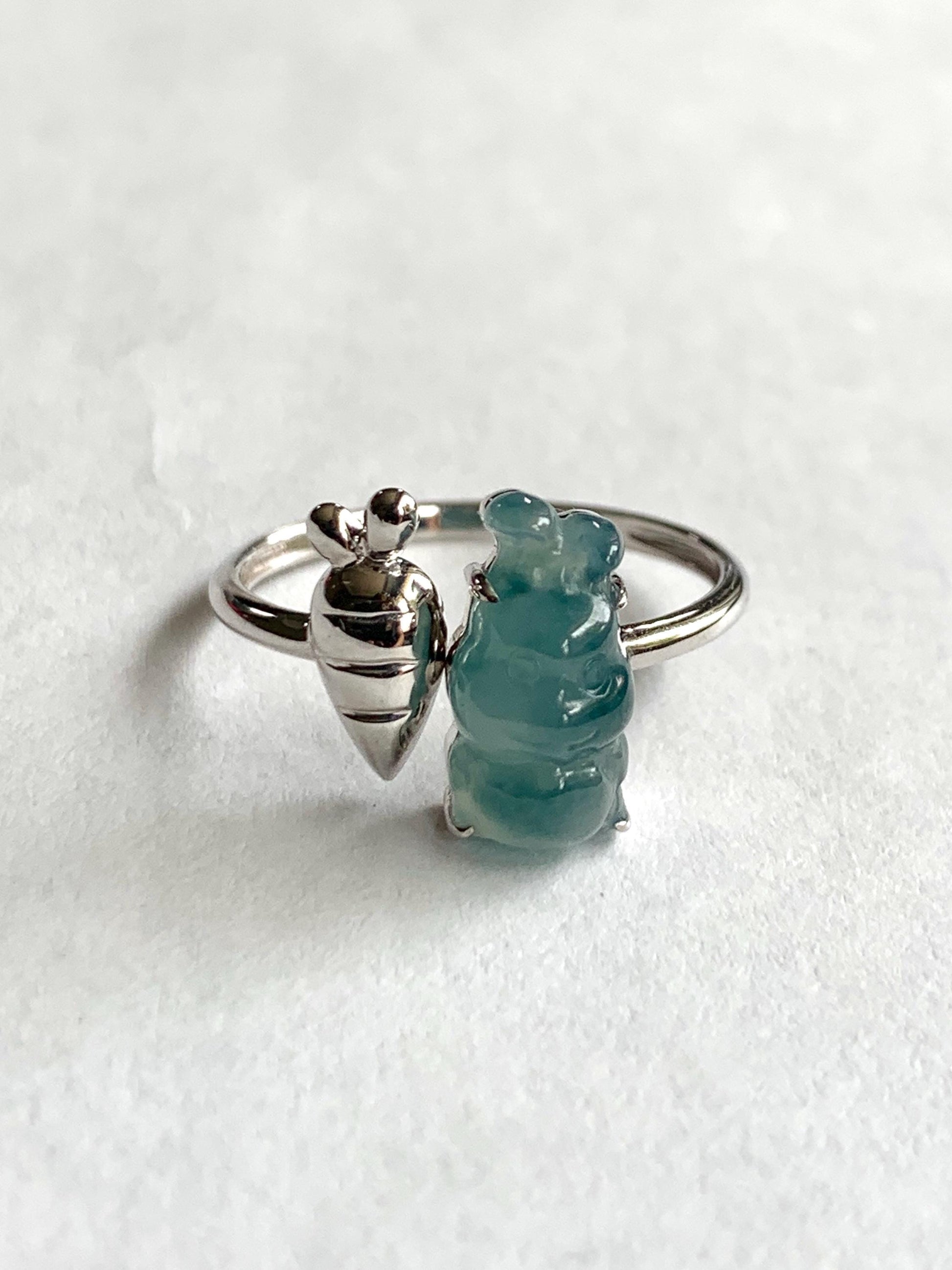 Certified Natural Burmese Icy Translucent Light Blue Teal Blue Marbled Jadeite Rabbit Carrot Ring 18K White Gold Sz 6.75 天然缅甸冰胶飘蓝花翡翠小兔萝卜镶嵌戒指