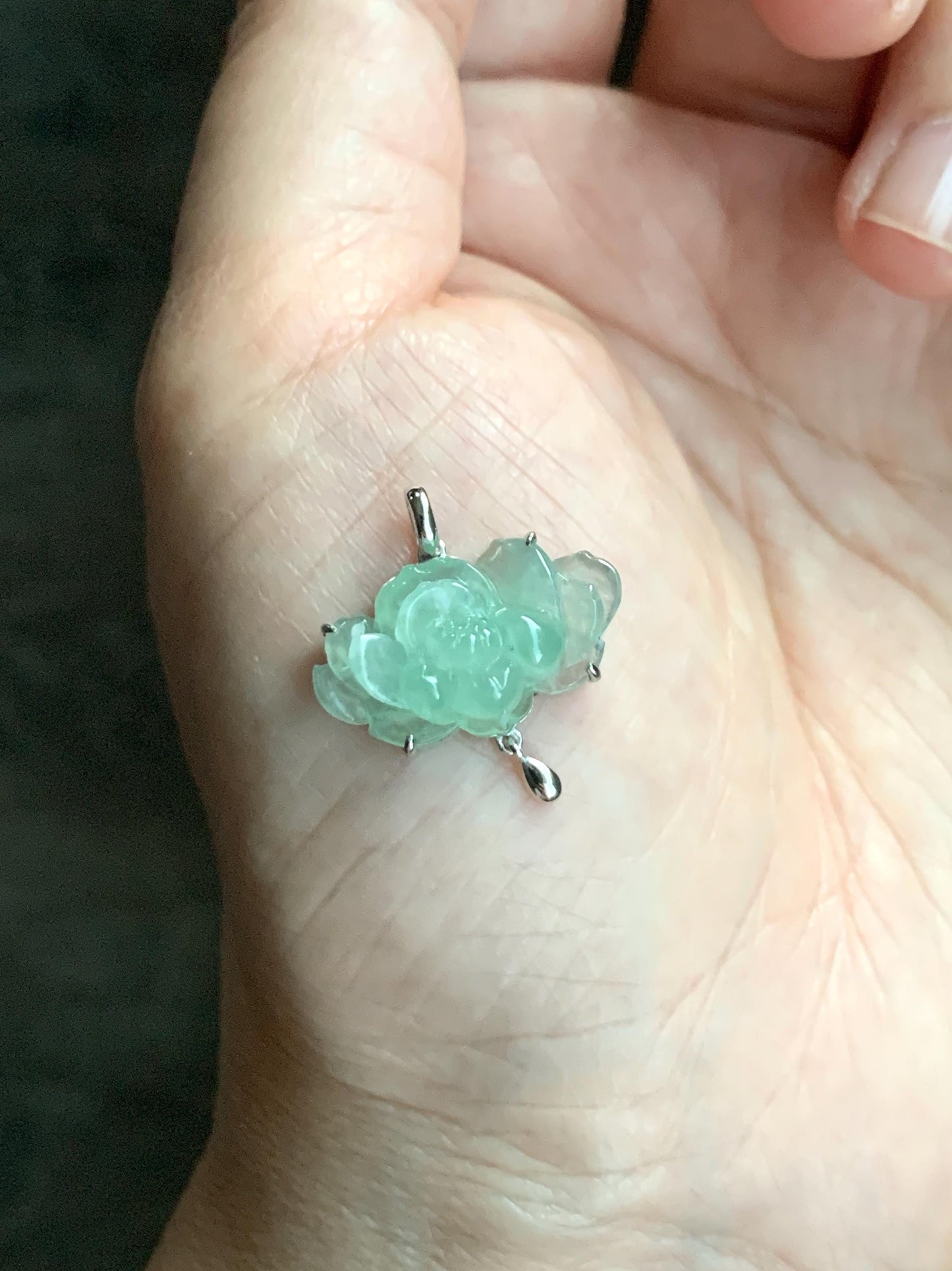 Certified Natural Burmese Icy Highly Translucent Apple Green Jadeite Carved Lotus Flower Pendant 18K White Gold 2.59g 天然缅甸起冰果绿翡翠荷花镶嵌吊坠 8613
