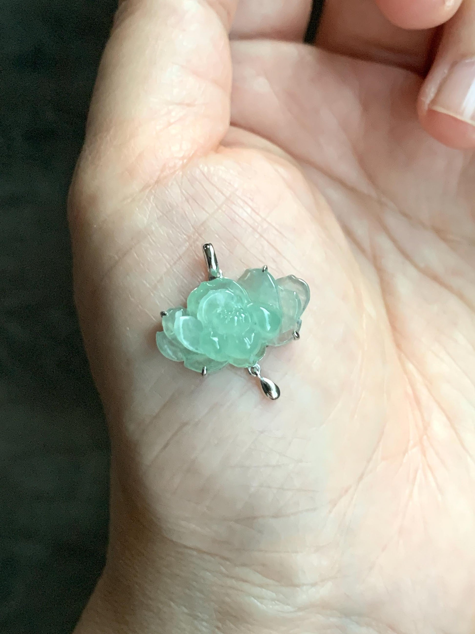 Certified Natural Burmese Icy Highly Translucent Apple Green Jadeite Carved Lotus Flower Pendant 18K White Gold 2.59g 天然缅甸起冰果绿翡翠荷花镶嵌吊坠 8613