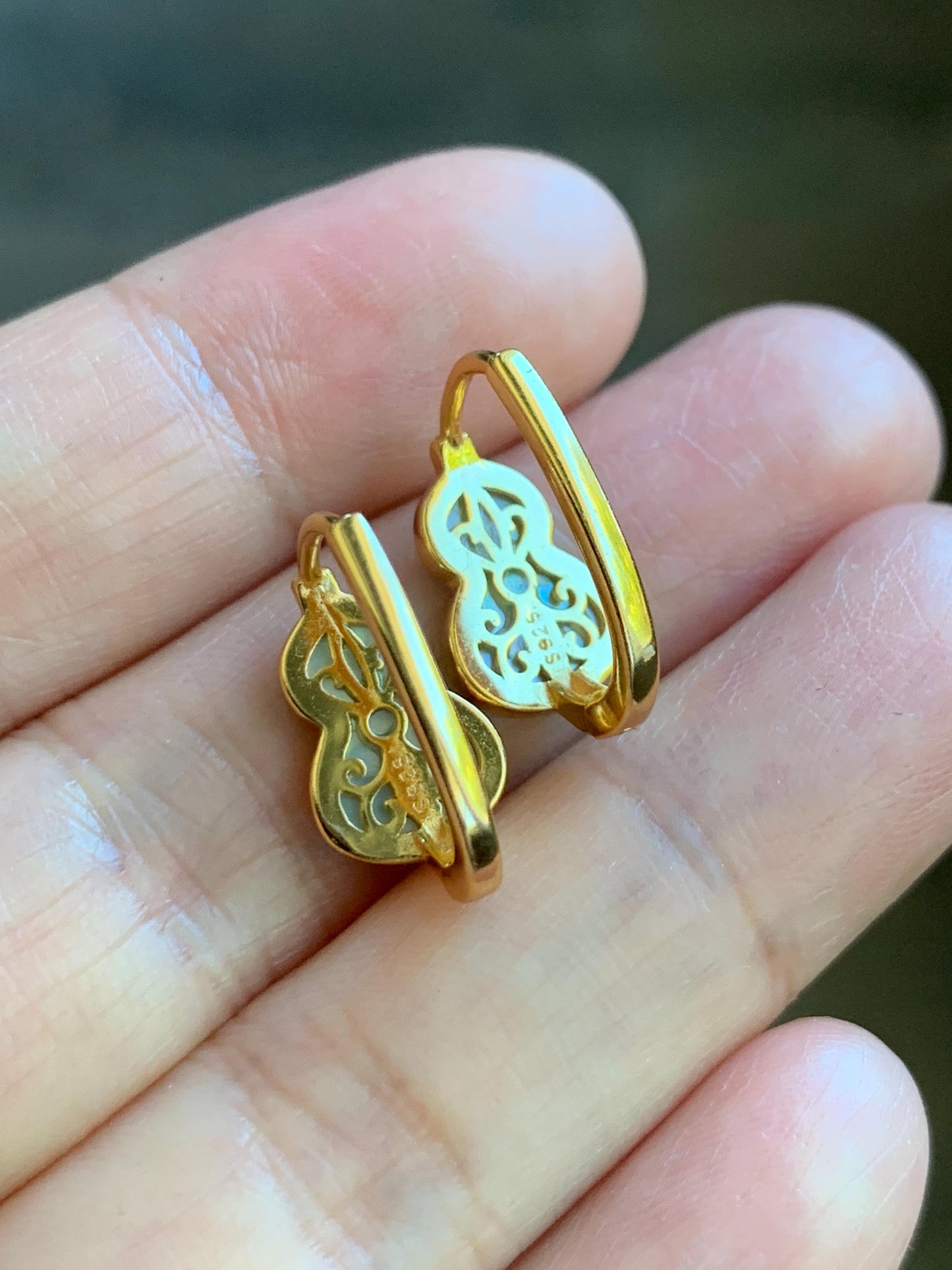 Certified Natural Burmese Vibrant Green Jadeite Gourd Hulu Huggie Hoop Earrings S925 Sterling Silver Yellow Gold Overlay 天然缅甸阳绿花青翡翠银镶耳包 6886